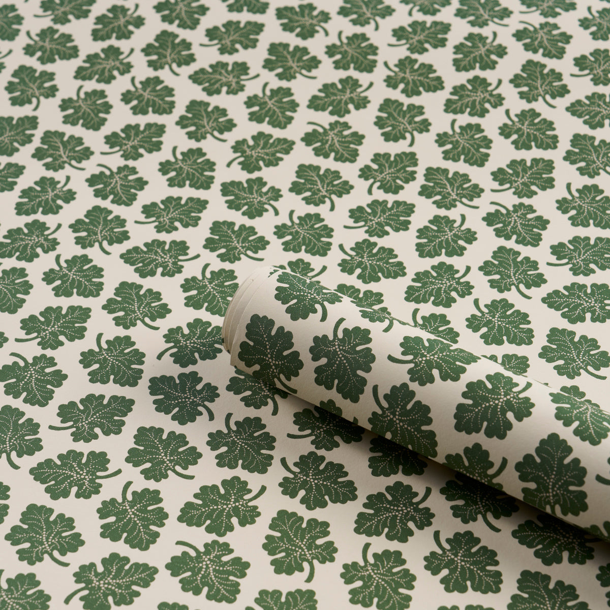 Olive Green by Rita Konig Botanical Leaf Motif Wallpaper – Schumacher 5015920