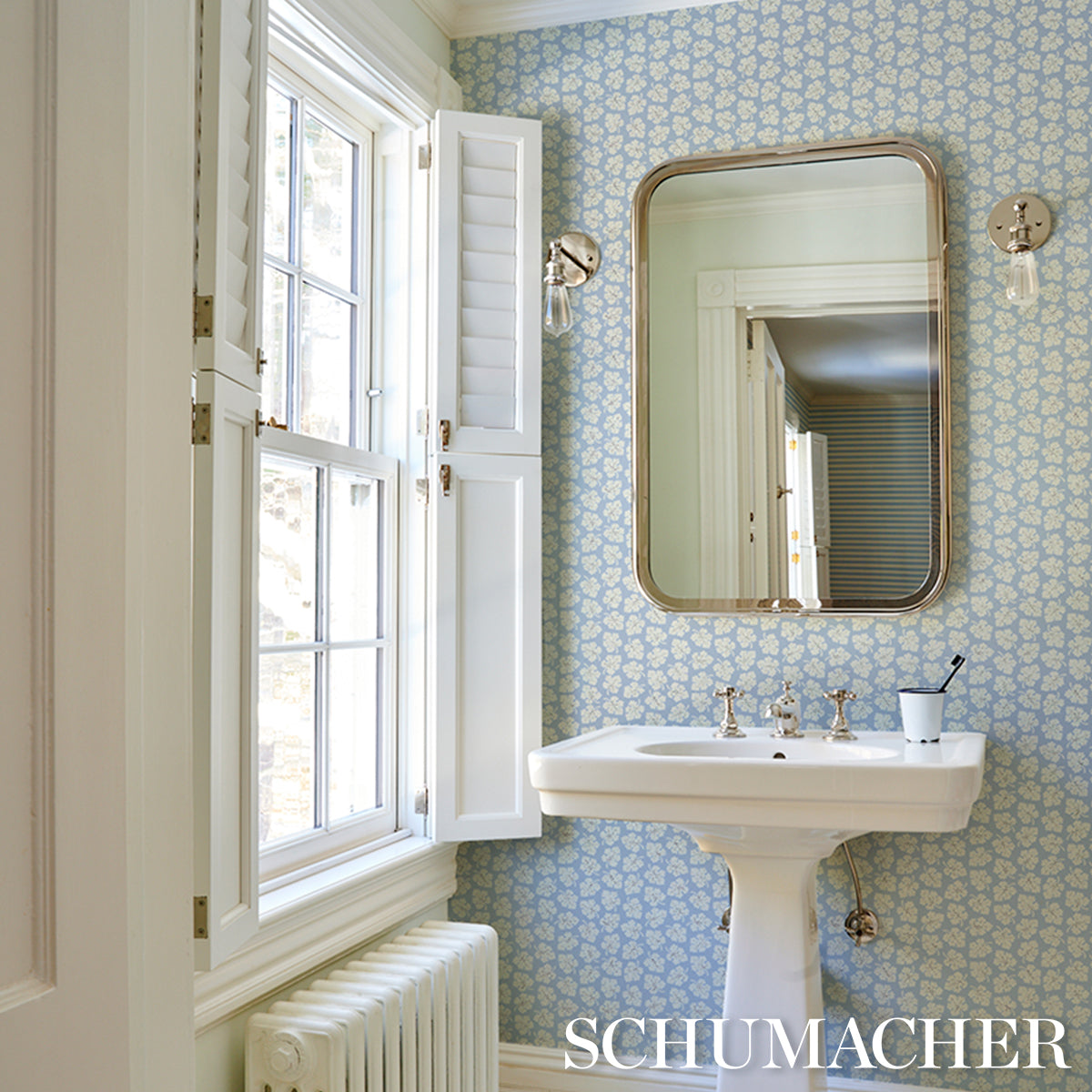 Olive Sky by Rita Konig Small-Scale Leaf Motif Wallpaper – Schumacher 5015922