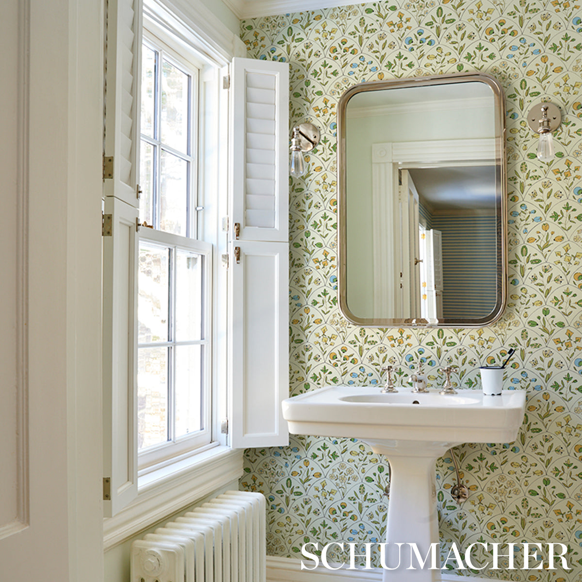 Frances Scallop Floral Wallpaper Document Schumacher – 5015961