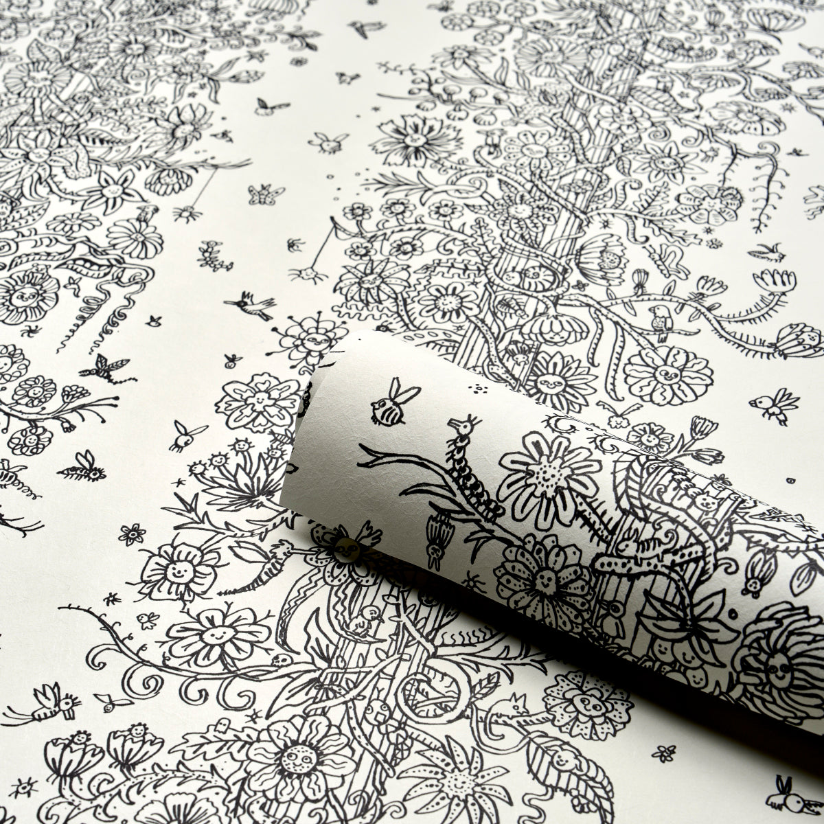 Edward Steed's Towers of Flowers Black & White Wallpaper – Schumacher 5016141