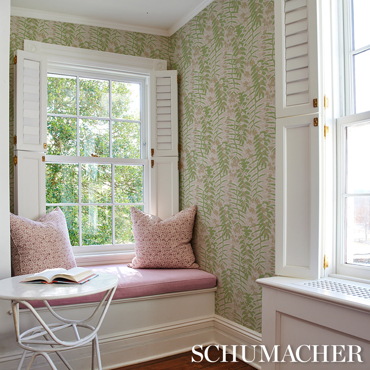 Ashbee Botanical Petal by Schumacher Airy Floral Wallpaper – Schumacher 5016252