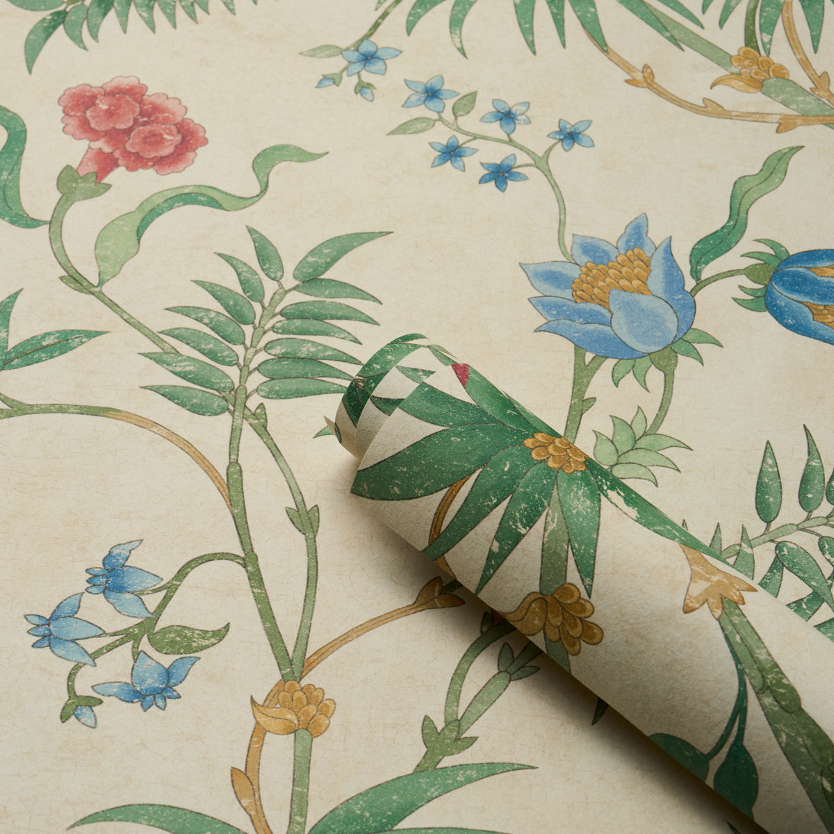 Arasi Botanical Parchment by Schumacher Botanical Garden Wallpaper – Schumacher 5017171