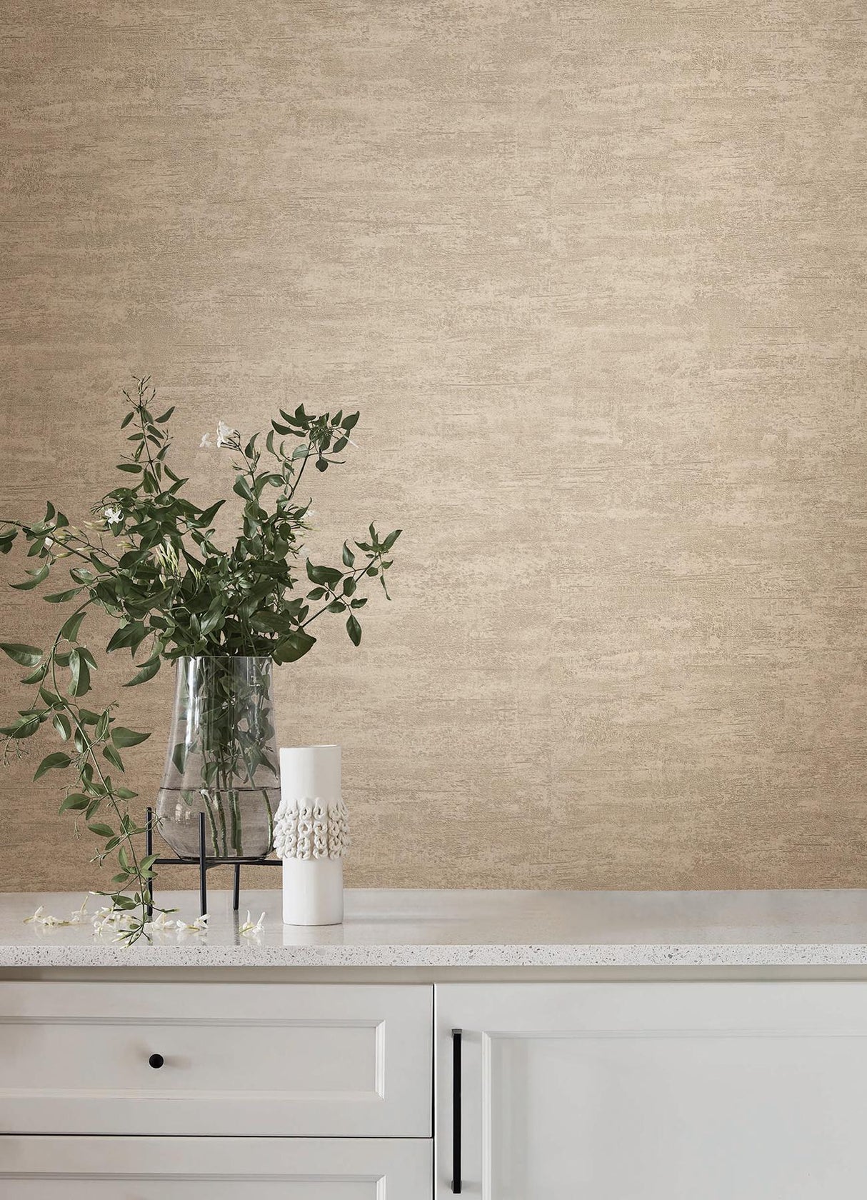 Weathered Stucco Wheat by York Wallcoverings Textured Vinyl Wallpaper – York Wallcoverings SI25753