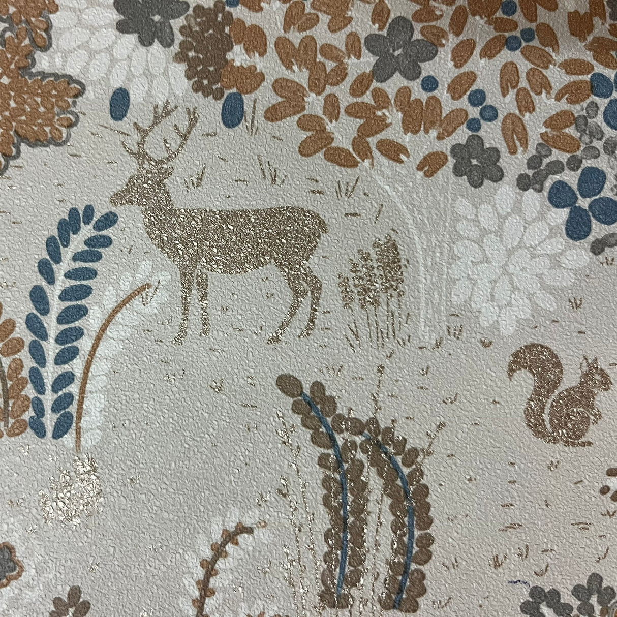 Babylon Beige by Veer Decor Floral Wallpaper – 8195-AC4