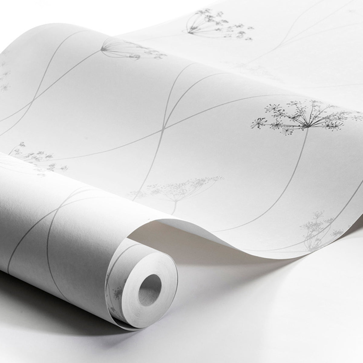 Queen Anne White Floral Wallpaper by Boråstapeter – Schumacher 9303