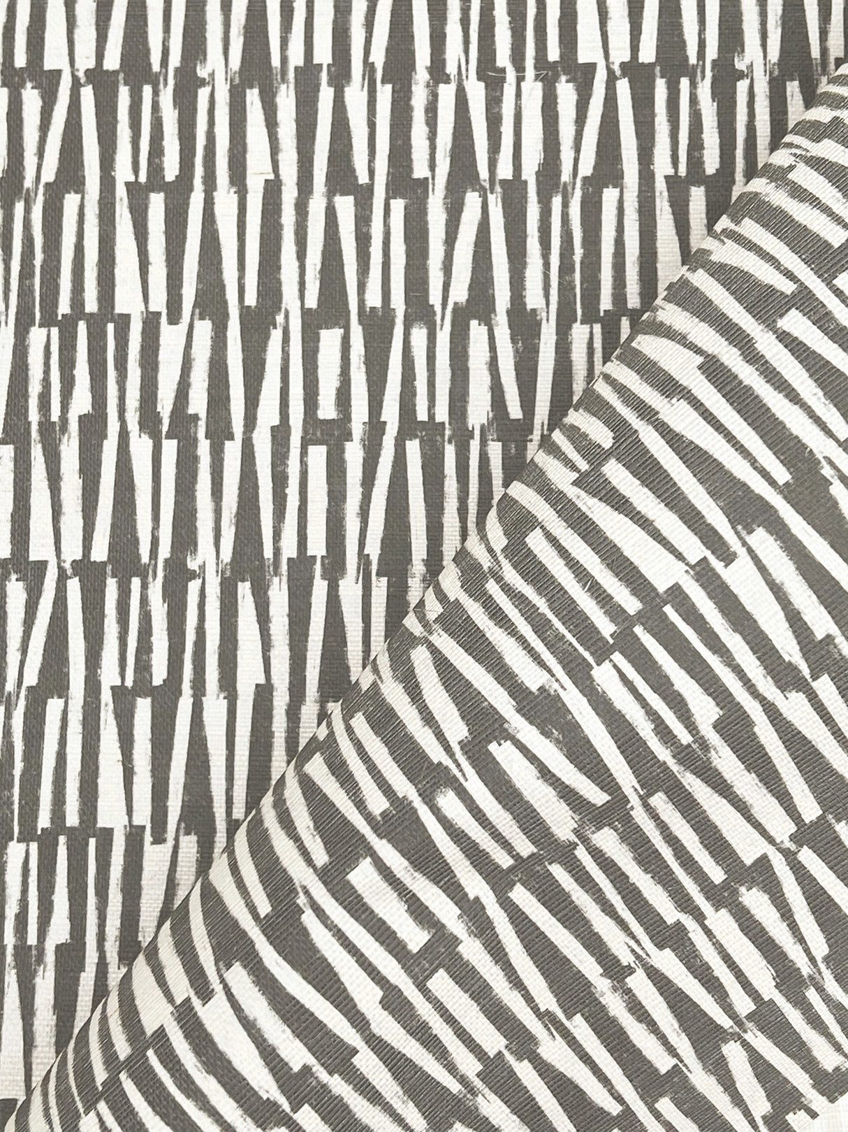 Thatched Black by Antonina Vella Sisal Grasscloth Wallpaper – York Designer Series AB3042