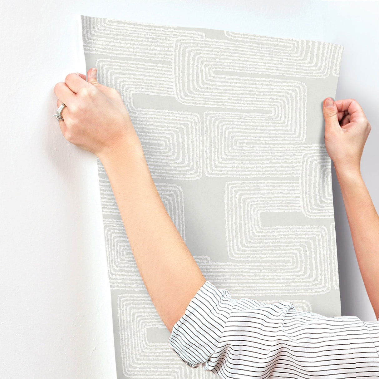 Zulu Thread Dove & Pearl Wallpaper with Pearl Effect Bohemian Abstract - York AG2035