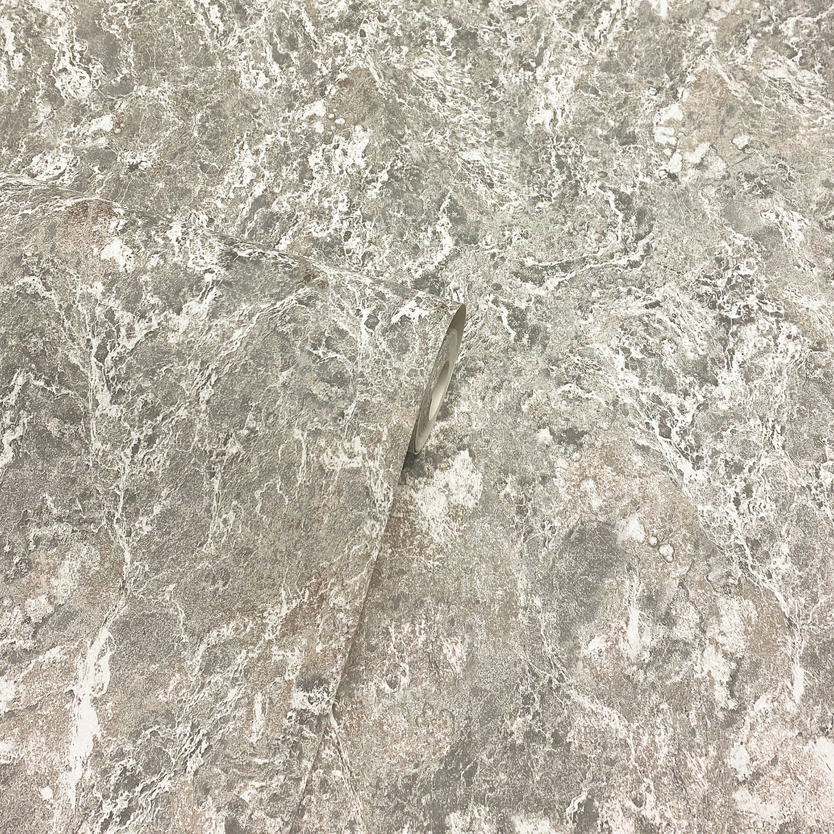 Evonne Charcoal by Arthouse Marble Patina Wallpaper – Brewster Home Fashions AH296706