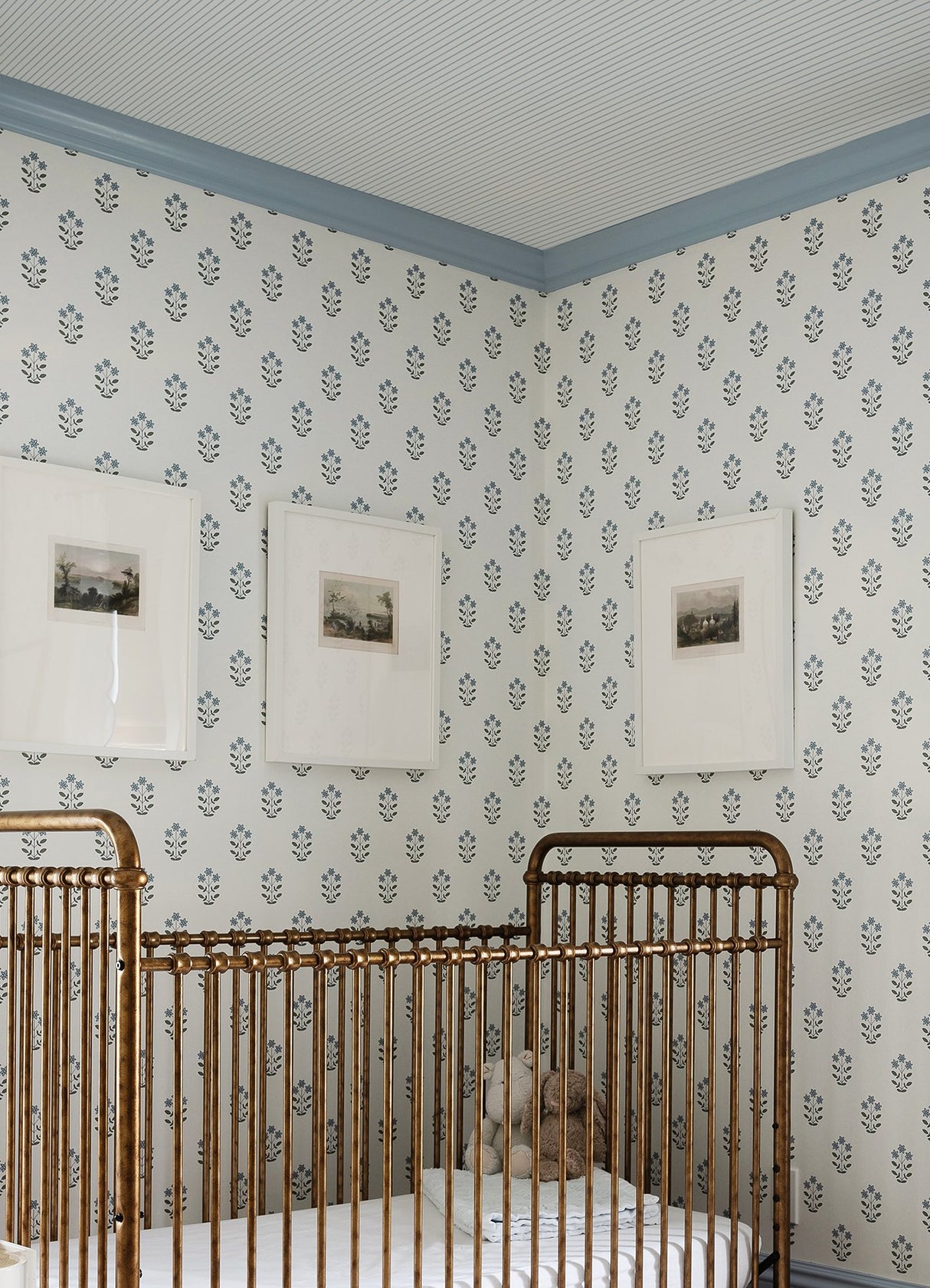 Oliver Heather Simple Stripe Wallpaper with Pinstripe Pattern and Farmhouse Style - AST4970