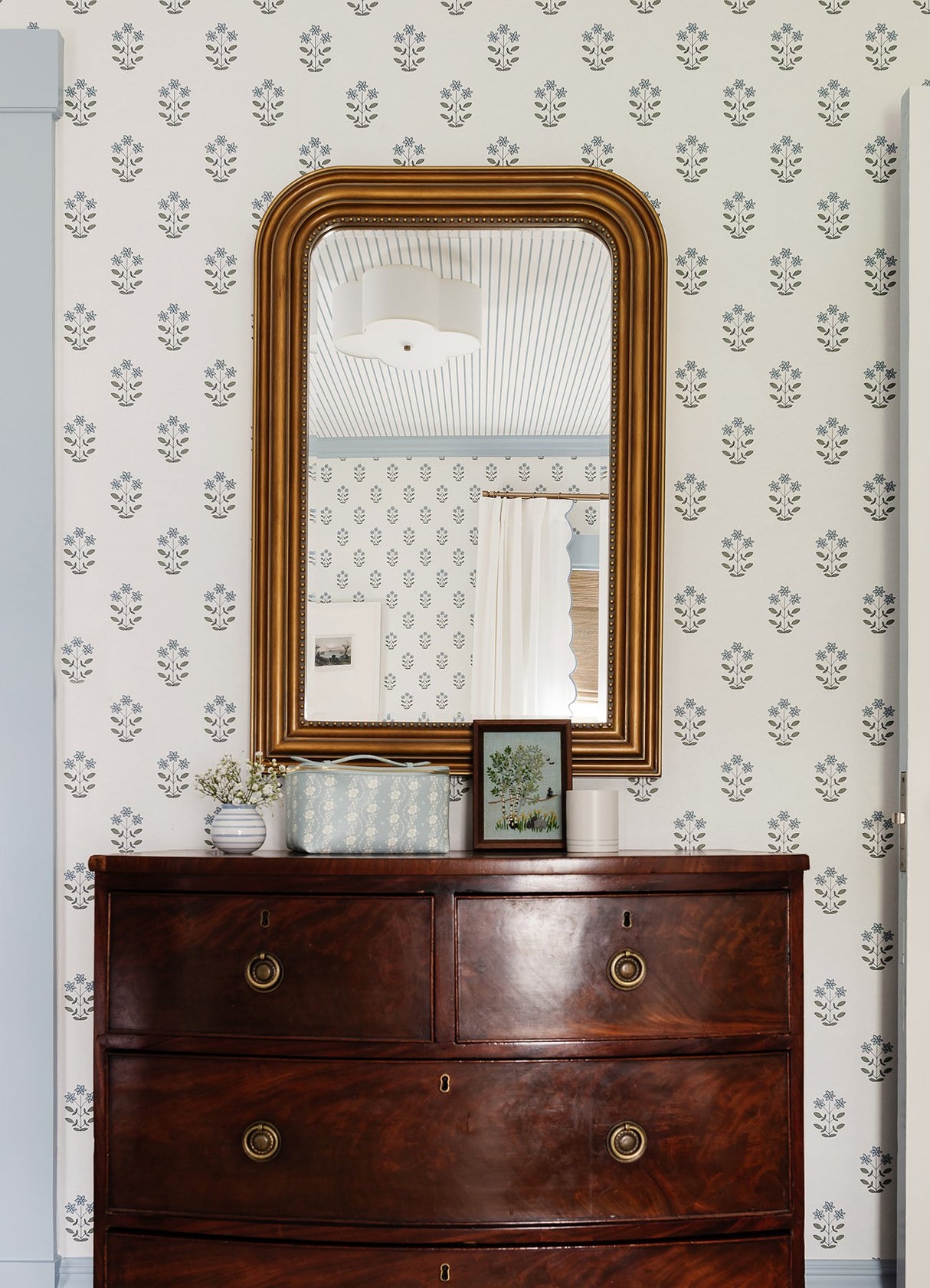 Oliver Heather Simple Stripe Wallpaper with Pinstripe Pattern and Farmhouse Style - AST4970