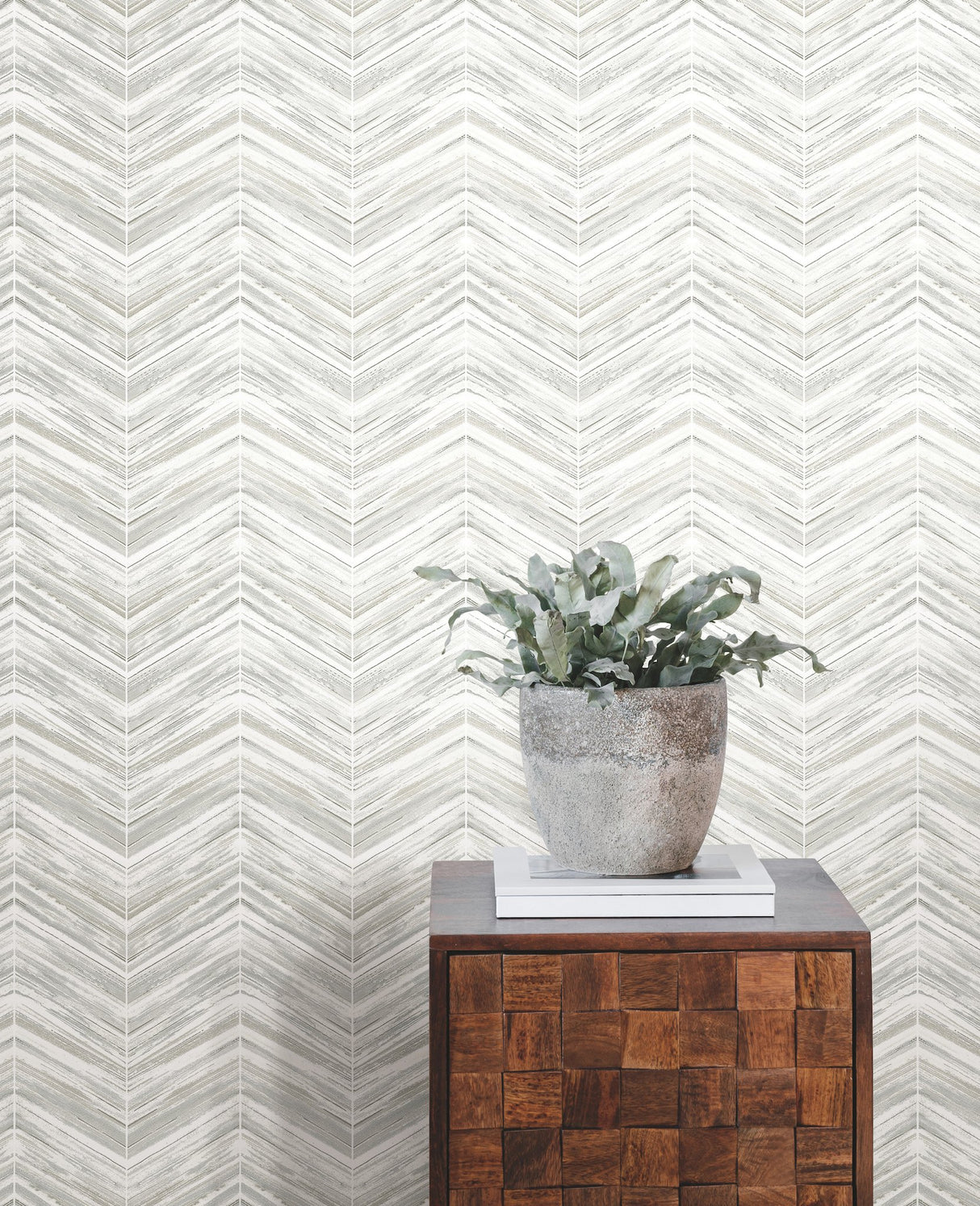 Petite Watercolor Chevron White & Grey Wallpaper with Geometric Watercolor Chevron Pattern - York BW3913
