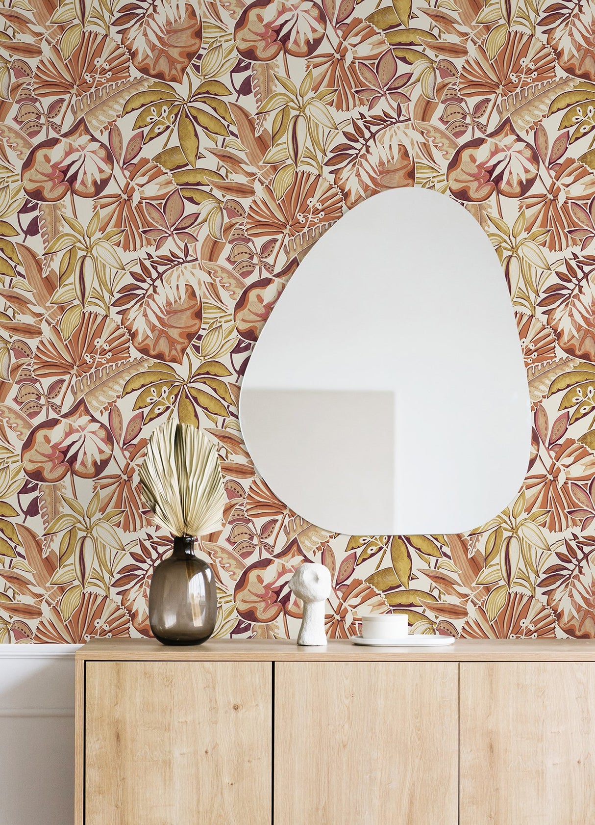 Feuilles Amber Peel & Stick Wallpaper with Bohemian Botanical Leaves Pattern - NuWallpaper CBS4515
