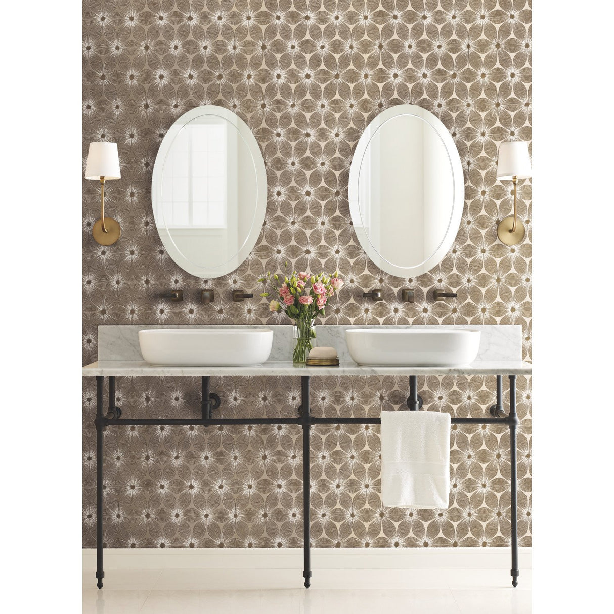 Everlasting Beige & Gold Wallpaper with Metallic Floral Motif - York CI2304