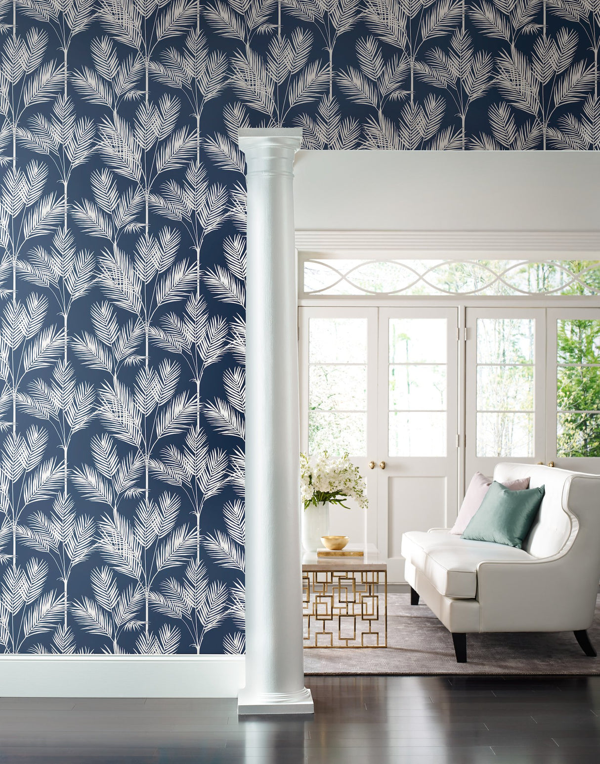 King Palm Silhouette Navy Wallpaper with Botanical Palm Frond Motif - York CV4410