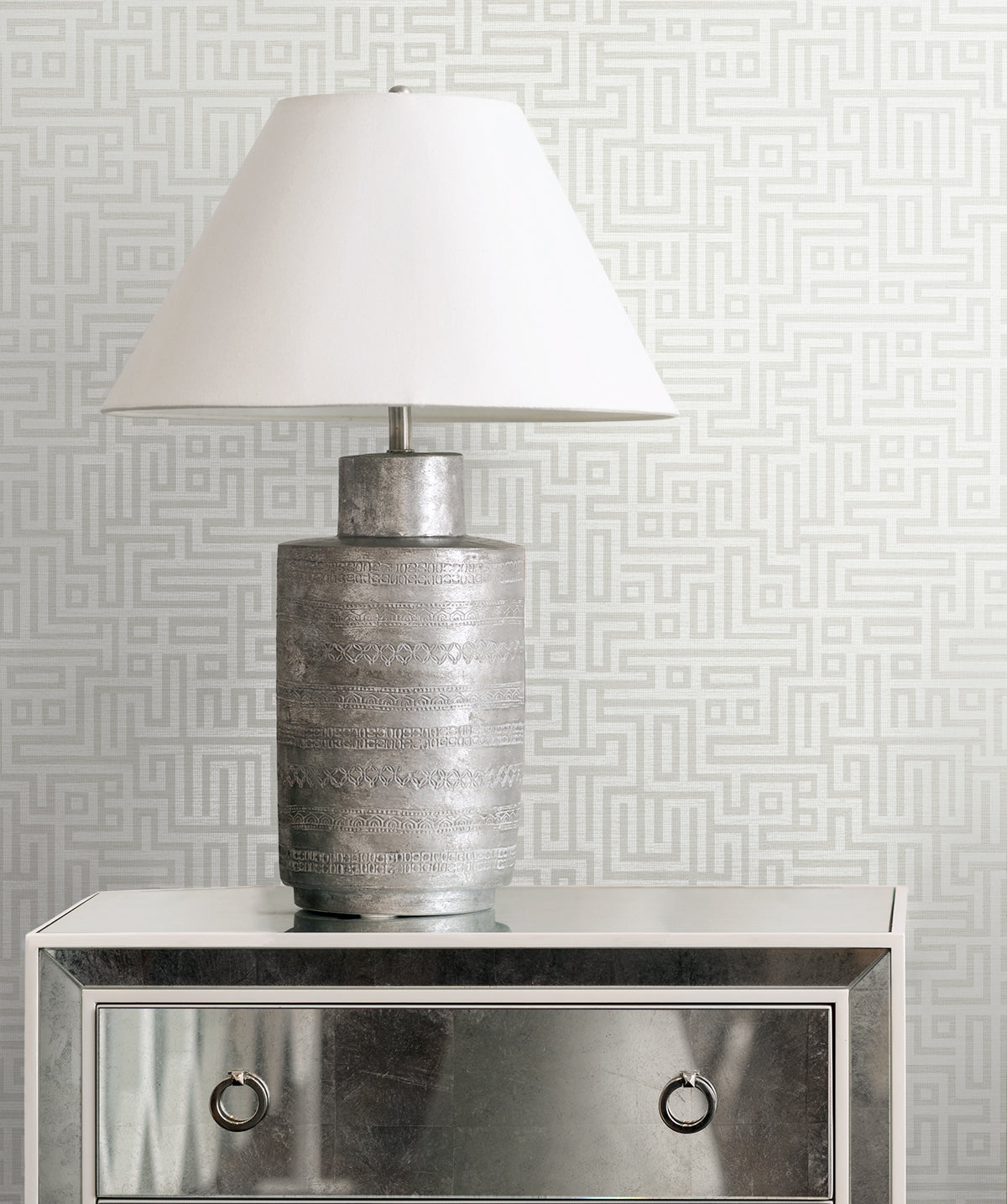 Rockefellar Maze Margalo by Deco 2 Metallic Geometric Wallpaper – Collins & Company DC60900