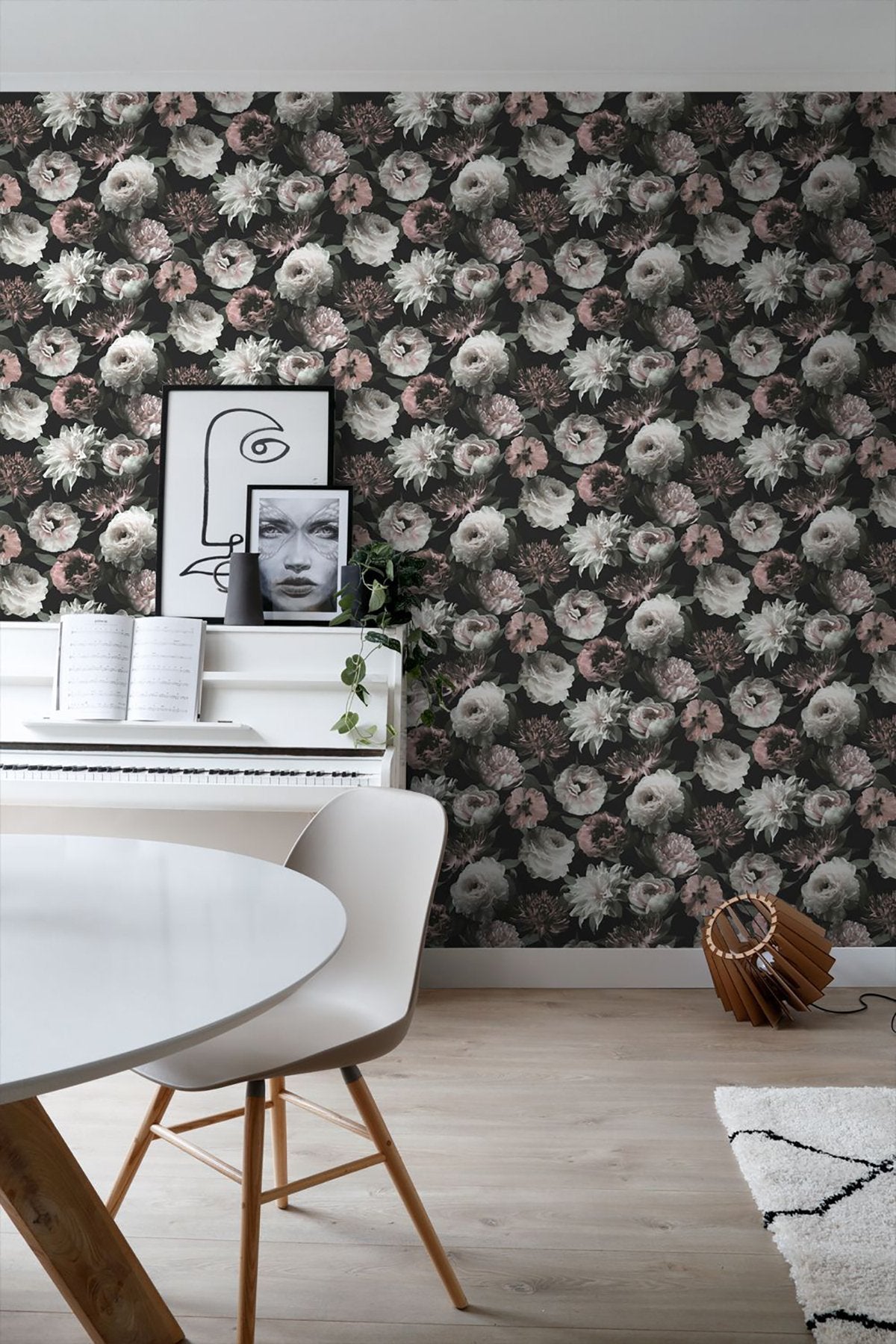 Contessa Blush Flowers Wallpaper with Glam Botanical Floral Pattern - ESTA Home DD139169
