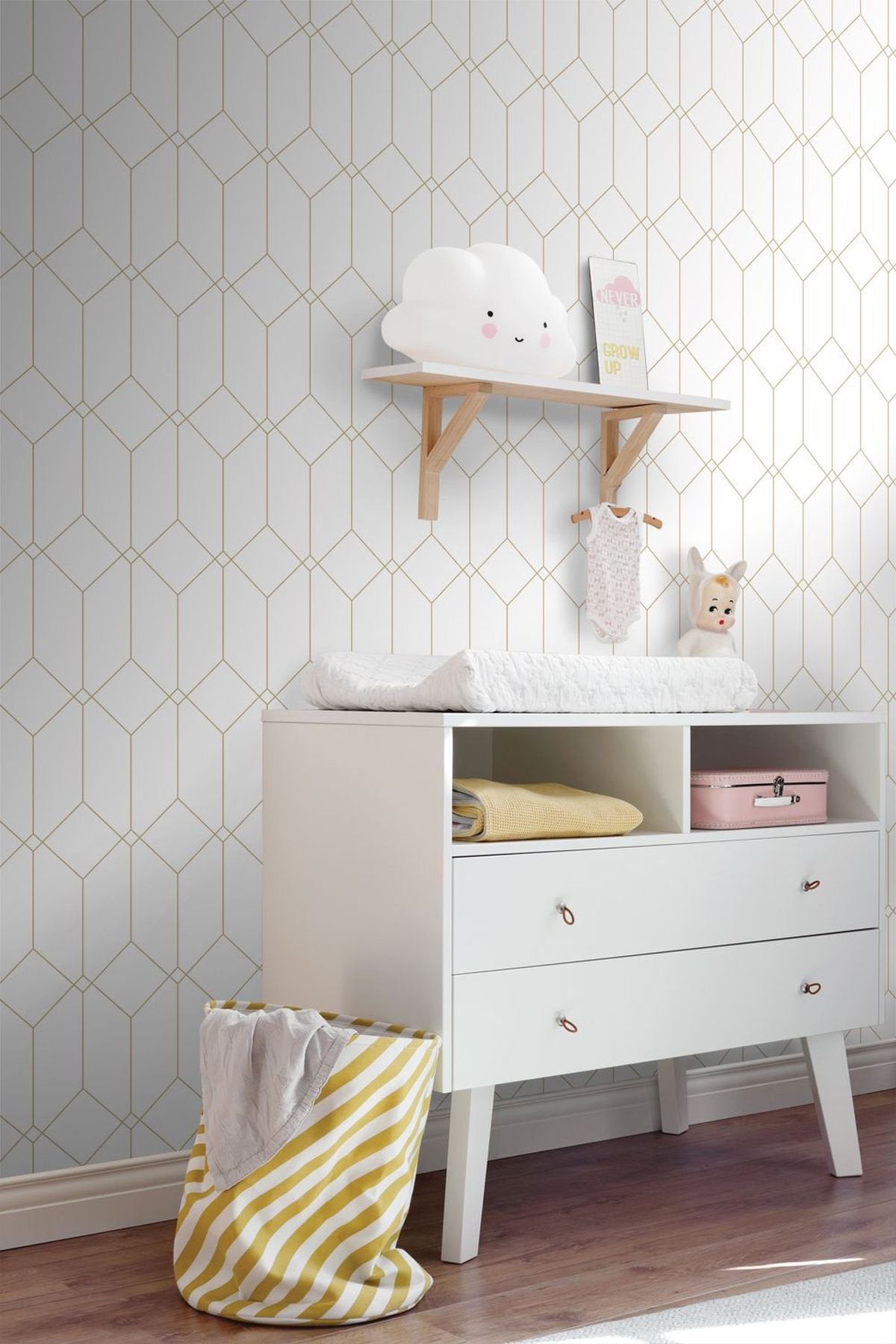 Trilliant White Art Deco Geometric Metallic Wallpaper - ESTA Home DD139223