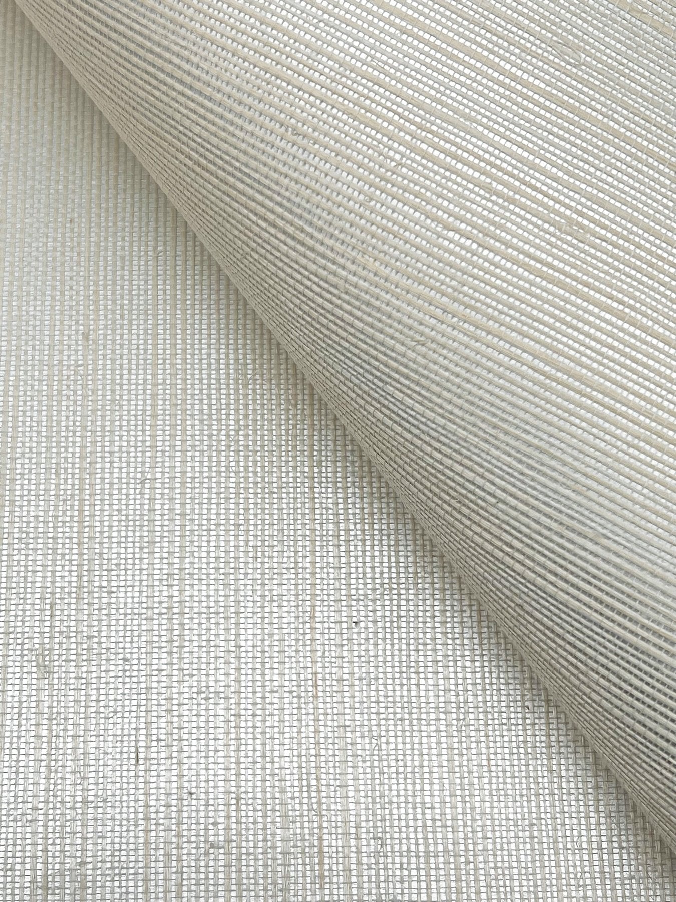 Maguey Sisal Silver Grasscloth Wallpaper with Metallic Effect - York DE8995NW