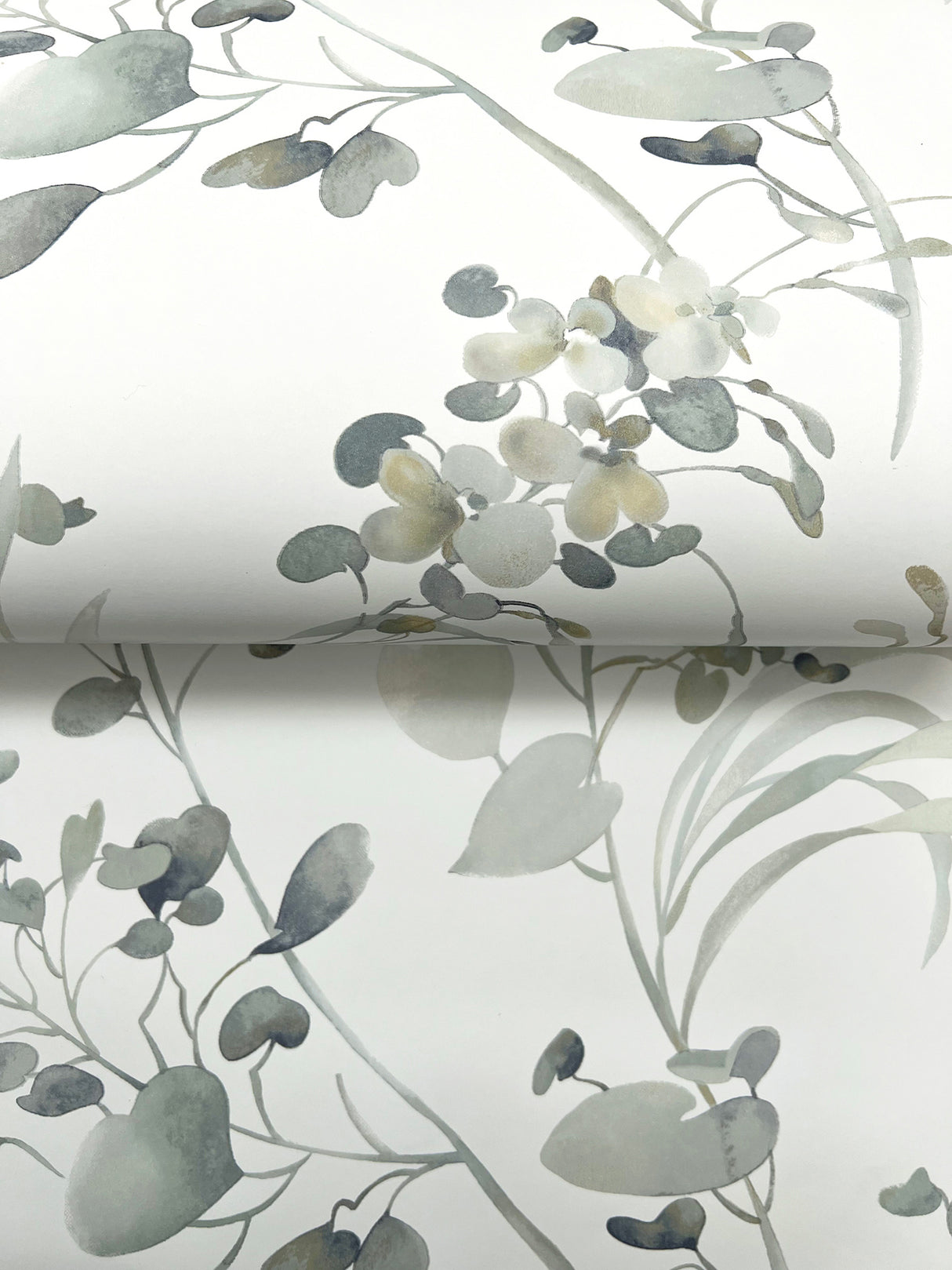 Spring Whispers Moss by Candice Olson Botanical Wallpaper – York Designer Series DF3344