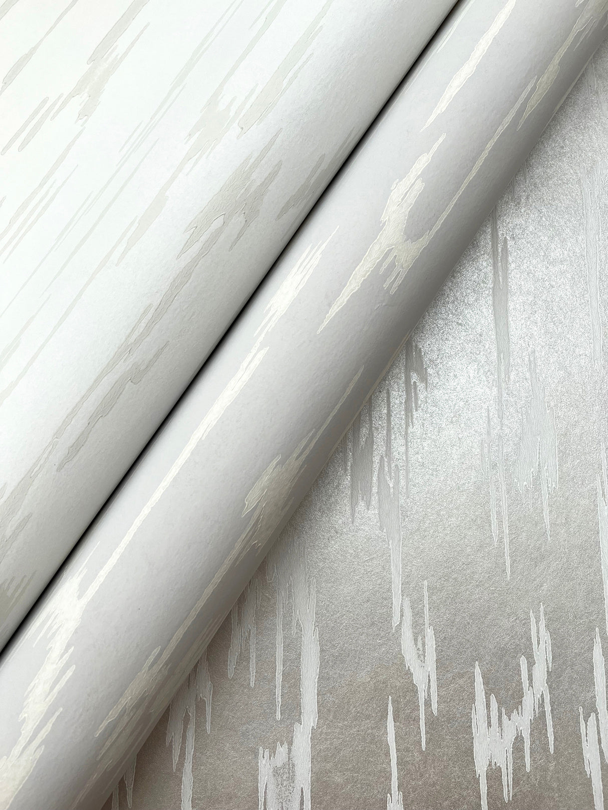 Flowing White by Candice Olson Textured Abstract Wallpaper – York Designer Series DF3365