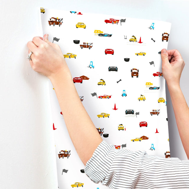 Disney & Pixar Cars Racing Spot White Wallpaper with Racing Motif - York DI0921