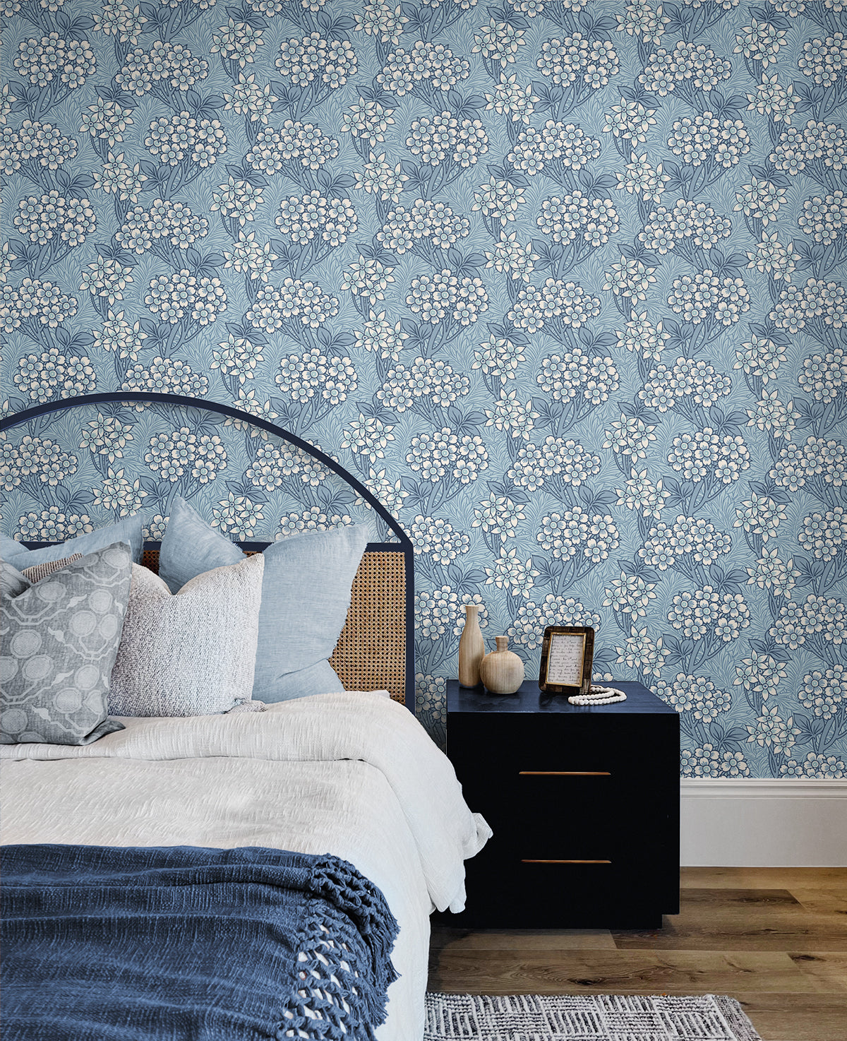 Floral Vine Sky Blue by Legacy Prints Vintage Floral Wallpaper – Etten Studios ET12022