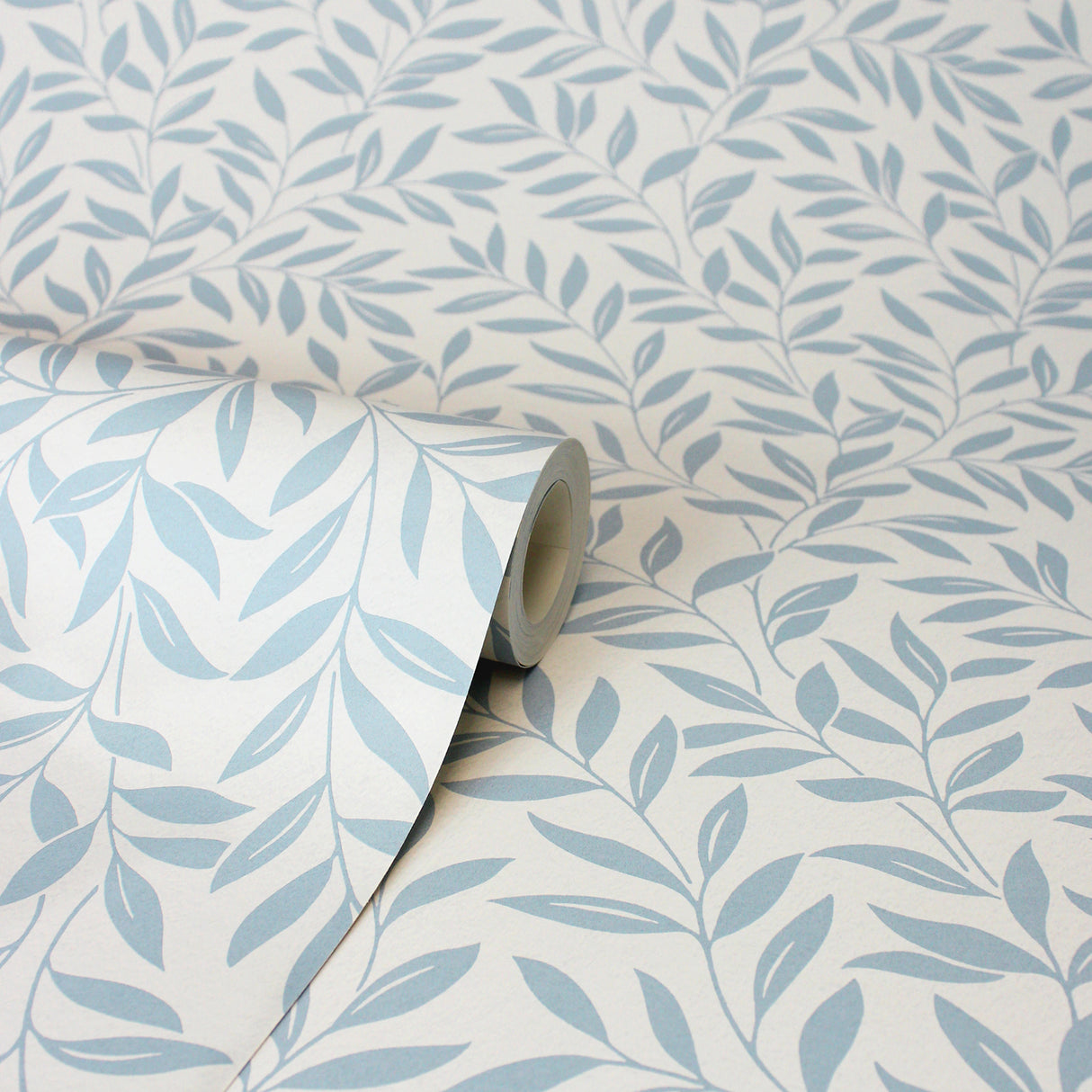 Marin Blue by Fine Decor Leaf Trail Wallpaper – Brewster Home Fashions FD43838