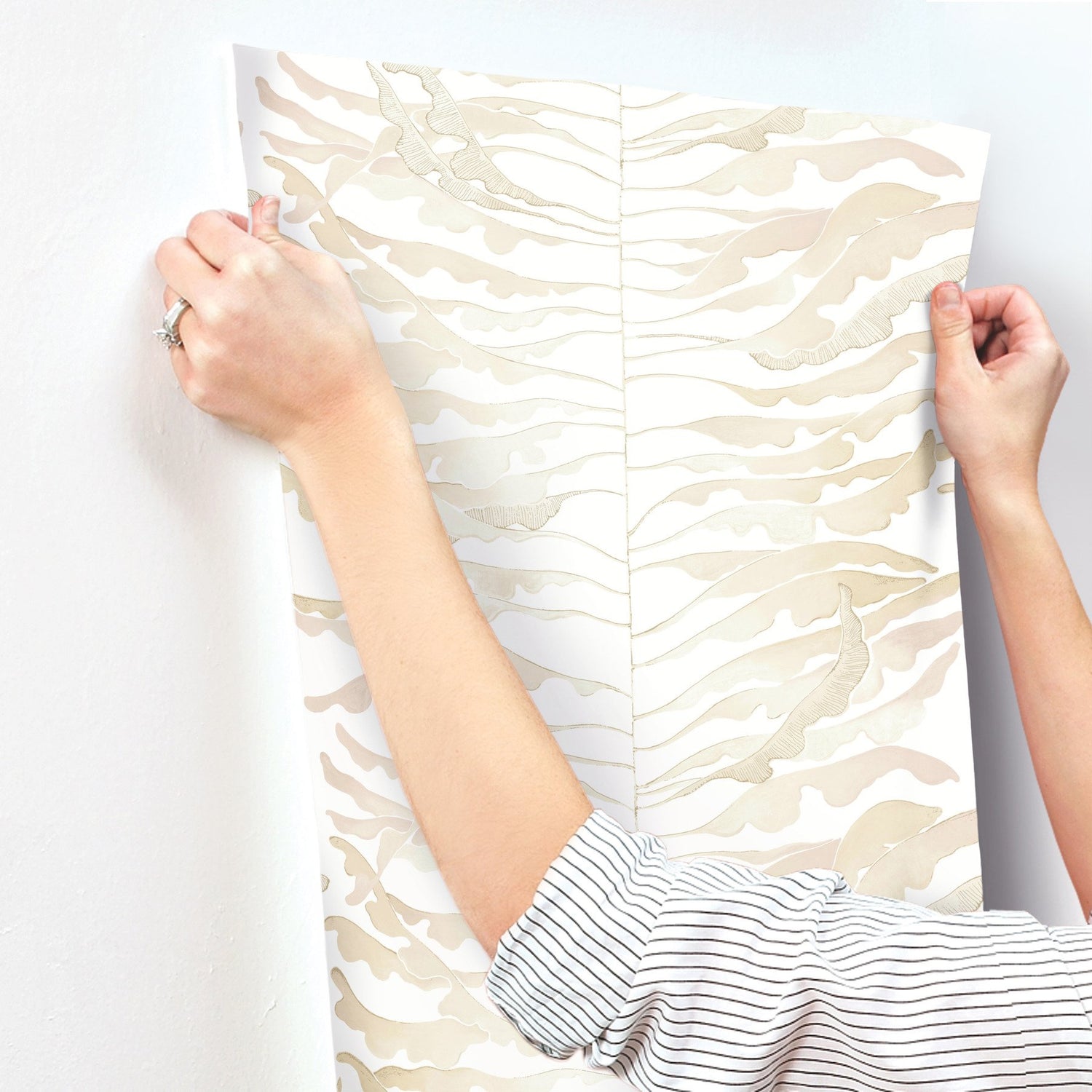 Leaf Column Taupe Wallpaper with Metallic Botanical Modern Pattern - York FM1041