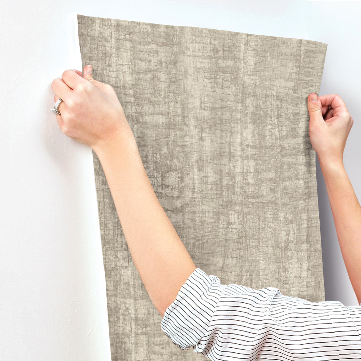 Monteverde Putty by York Wallcoverings Textured Non Woven Wallpaper – York Wallcoverings GN2551