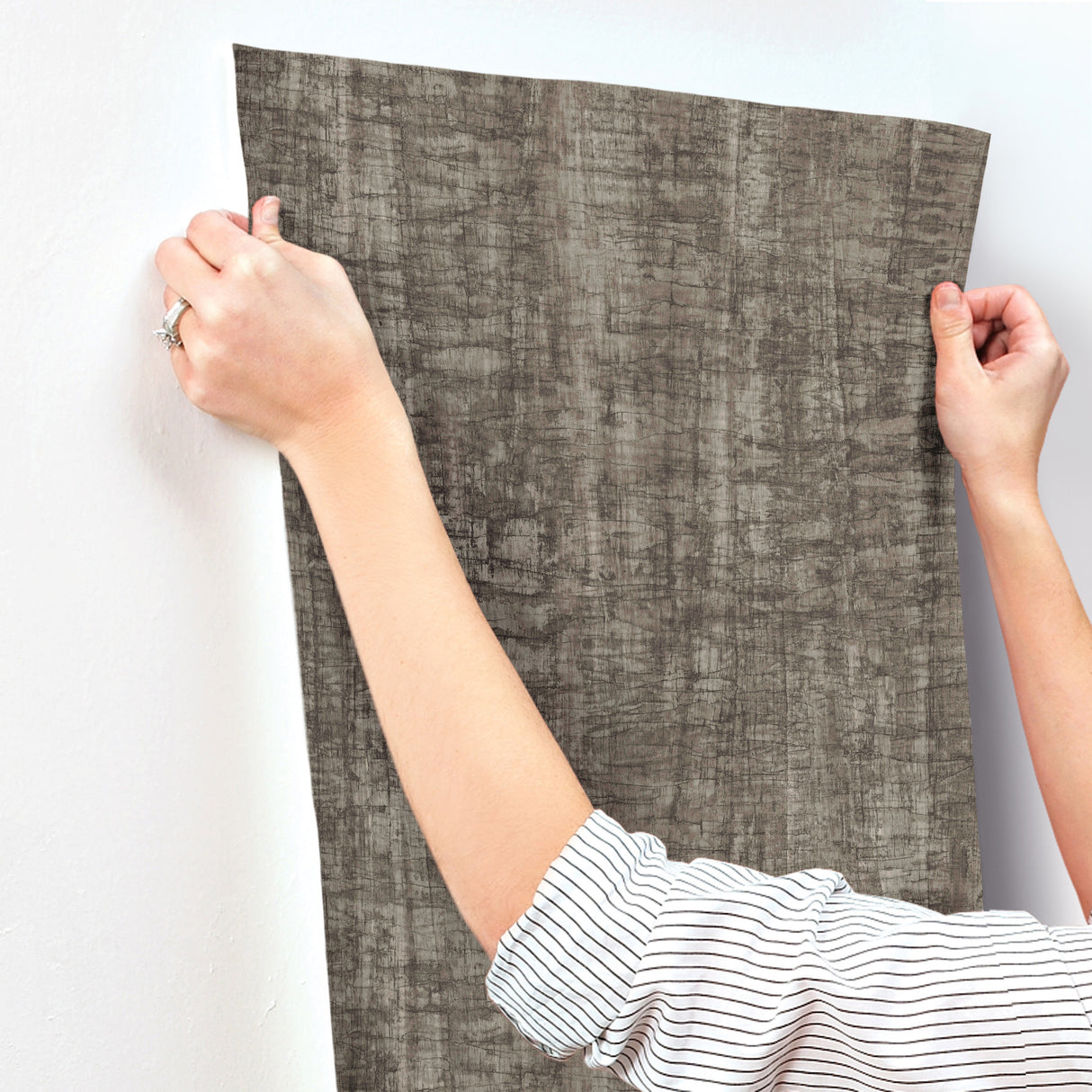 Monteverde Black by York Wallcoverings Textured Wallpaper – York Wallcoverings GN2552