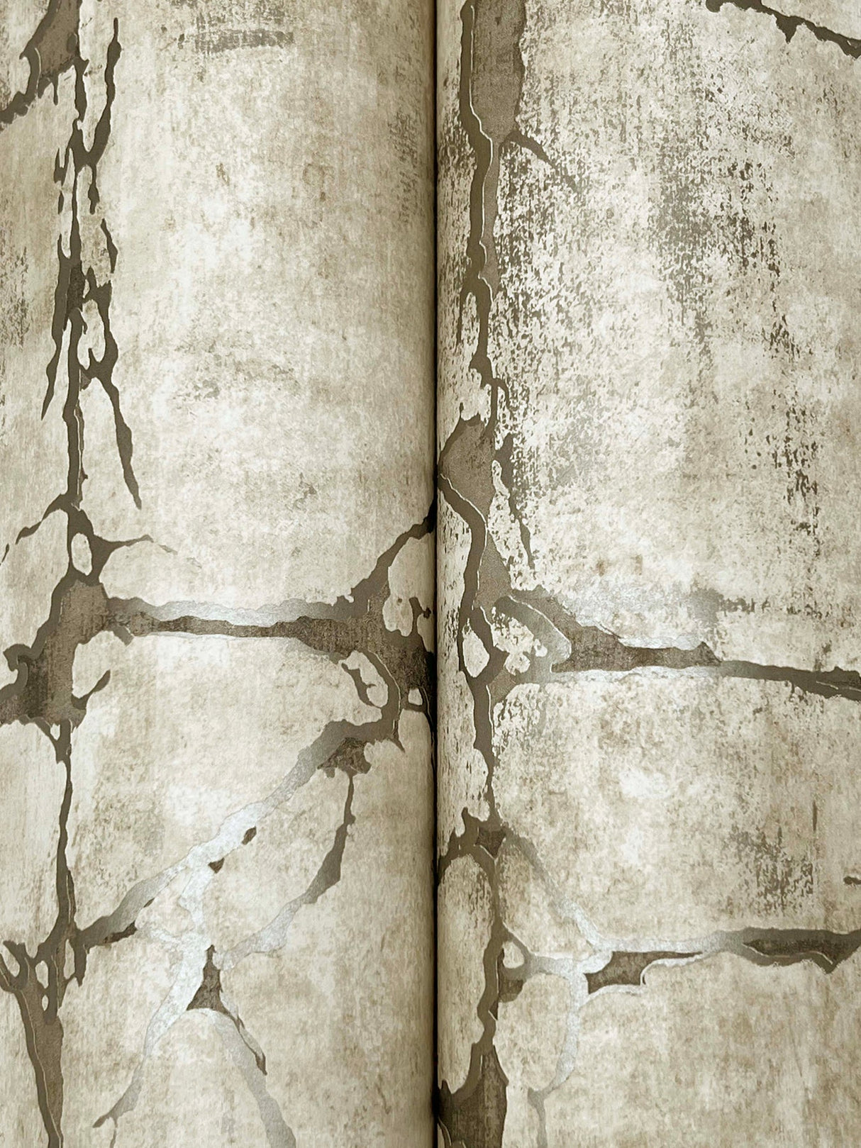 Mojave Taupe by York Wallcoverings Non Woven Wallpaper – York Wallcoverings GN2581