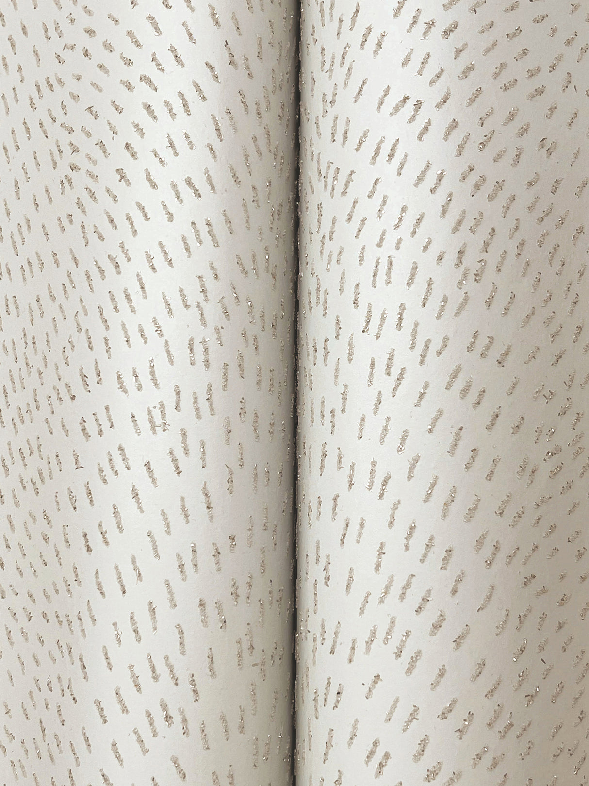 Dew Drop Beige by York Wallcoverings Textured Glitter Wallpaper – York Wallcoverings GN2594