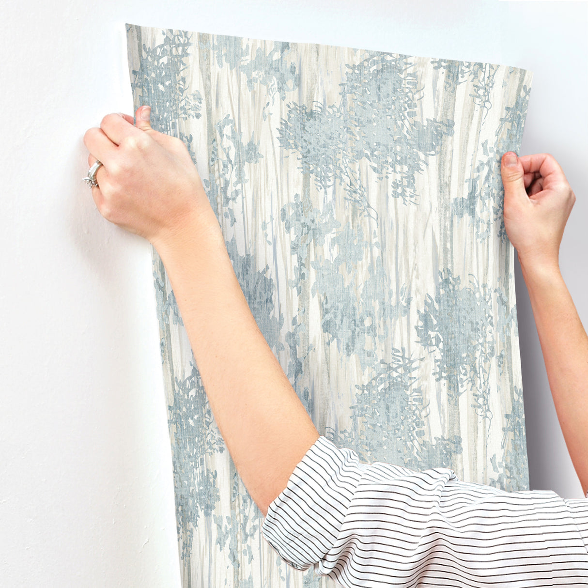 Aspen Grove Blue by York Wallcoverings Botanical Wallpaper – York Wallcoverings GN2602