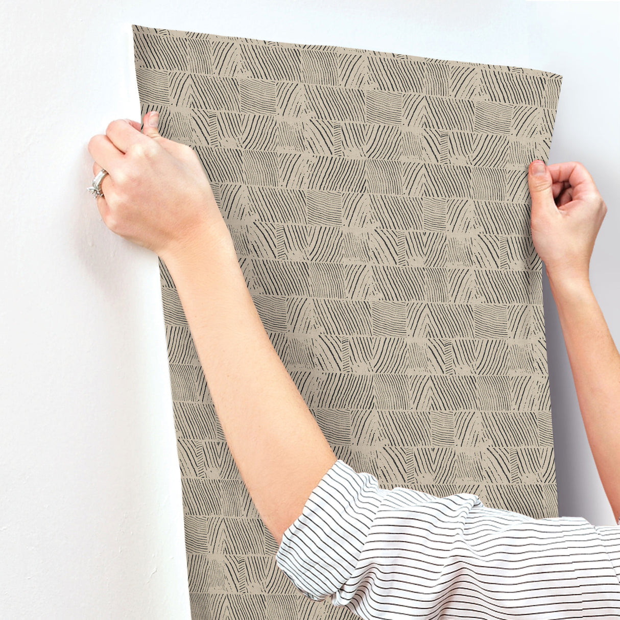 Woodcut Black & Linen by York Wallcoverings Geometric Non Woven Wallpaper – York Wallcoverings GN2621