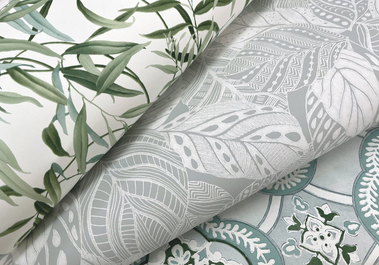 Vinca Grey Botanical Matte Non Woven Wallpaper - York GO8223