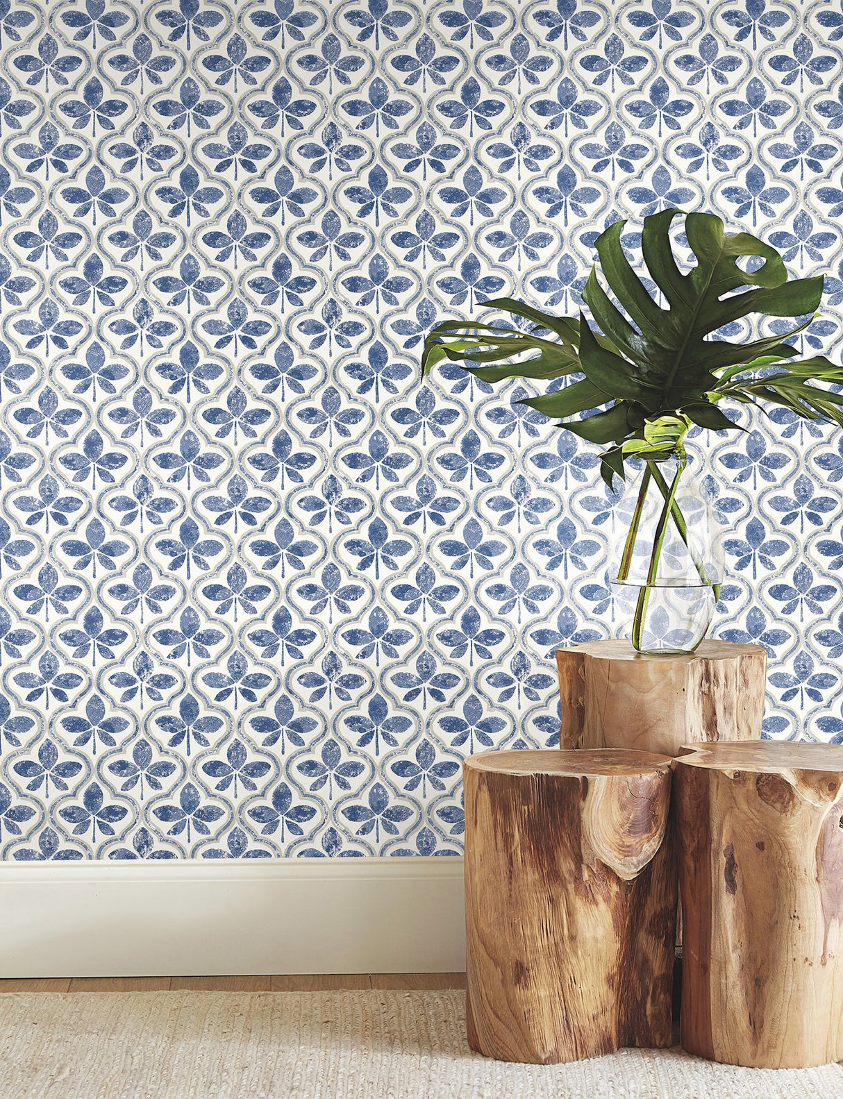 Sevilla Cobalt Geometric Ogee Leaf Prepasted Wallpaper - York GO8273