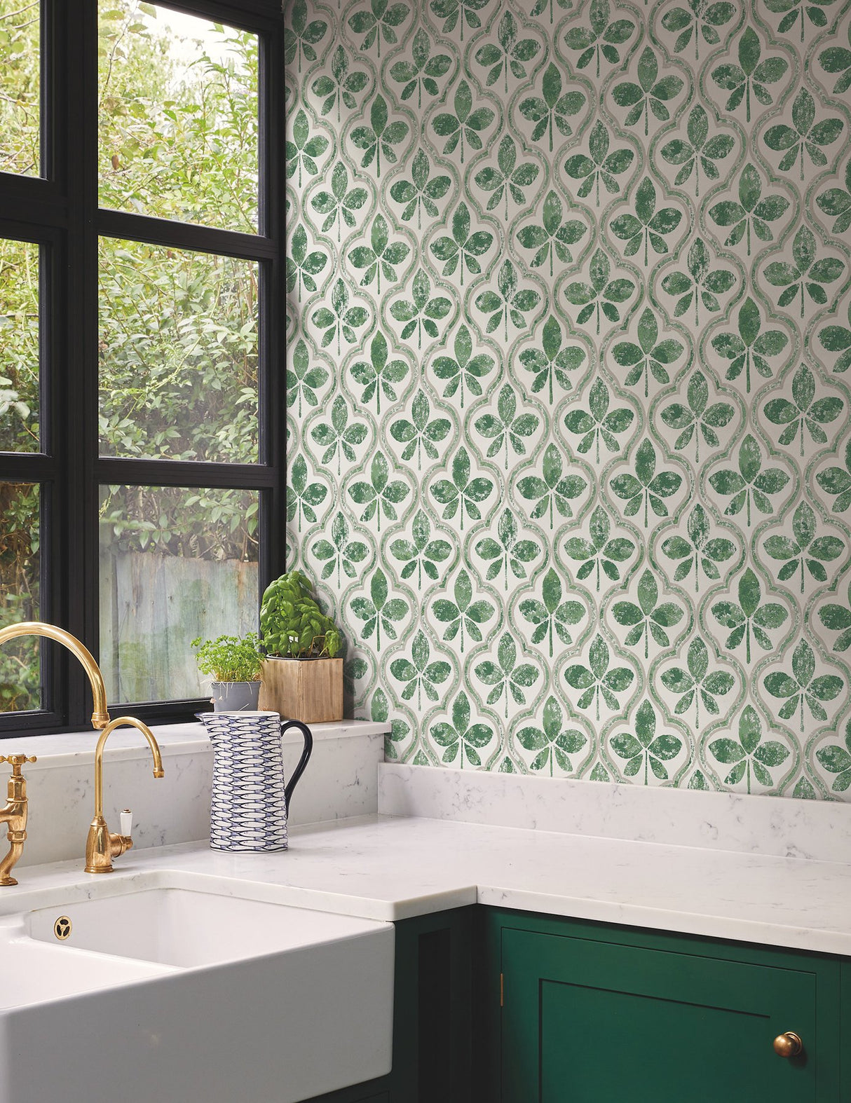 Sevilla Clover Geometric Ogee Leaf Prepasted Wallpaper - York GO8274