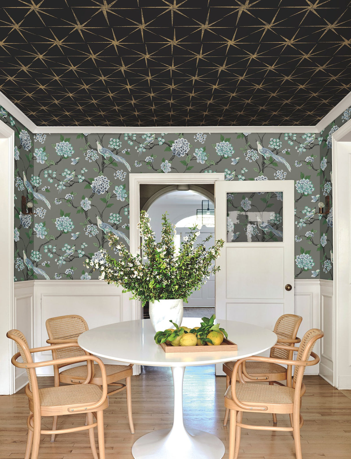 Fanciful Grey Wallpaper with Birds and Floral Chinoiserie Motif - York GR5933