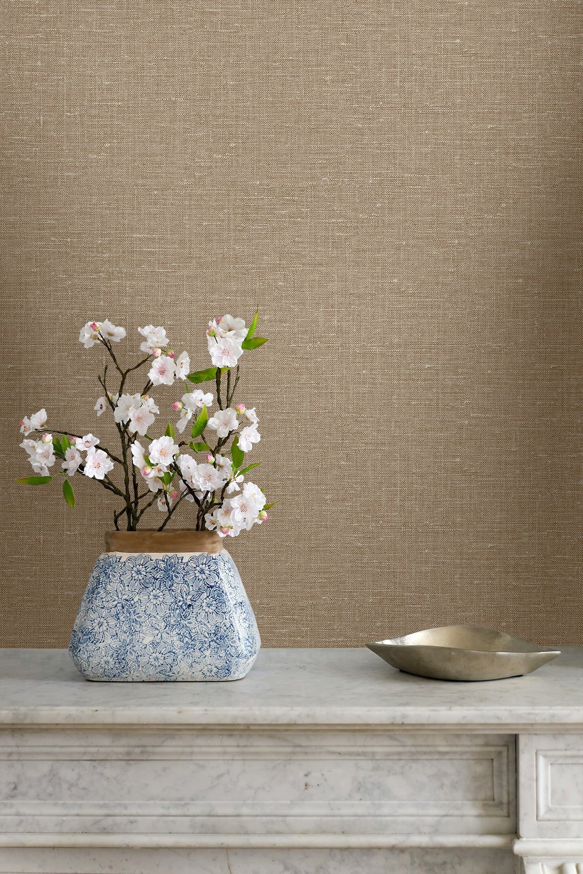 Nomi Macadamia by Linen & Silk Textures Faux Linen Wallpaper – Seabrook Designs GT30012