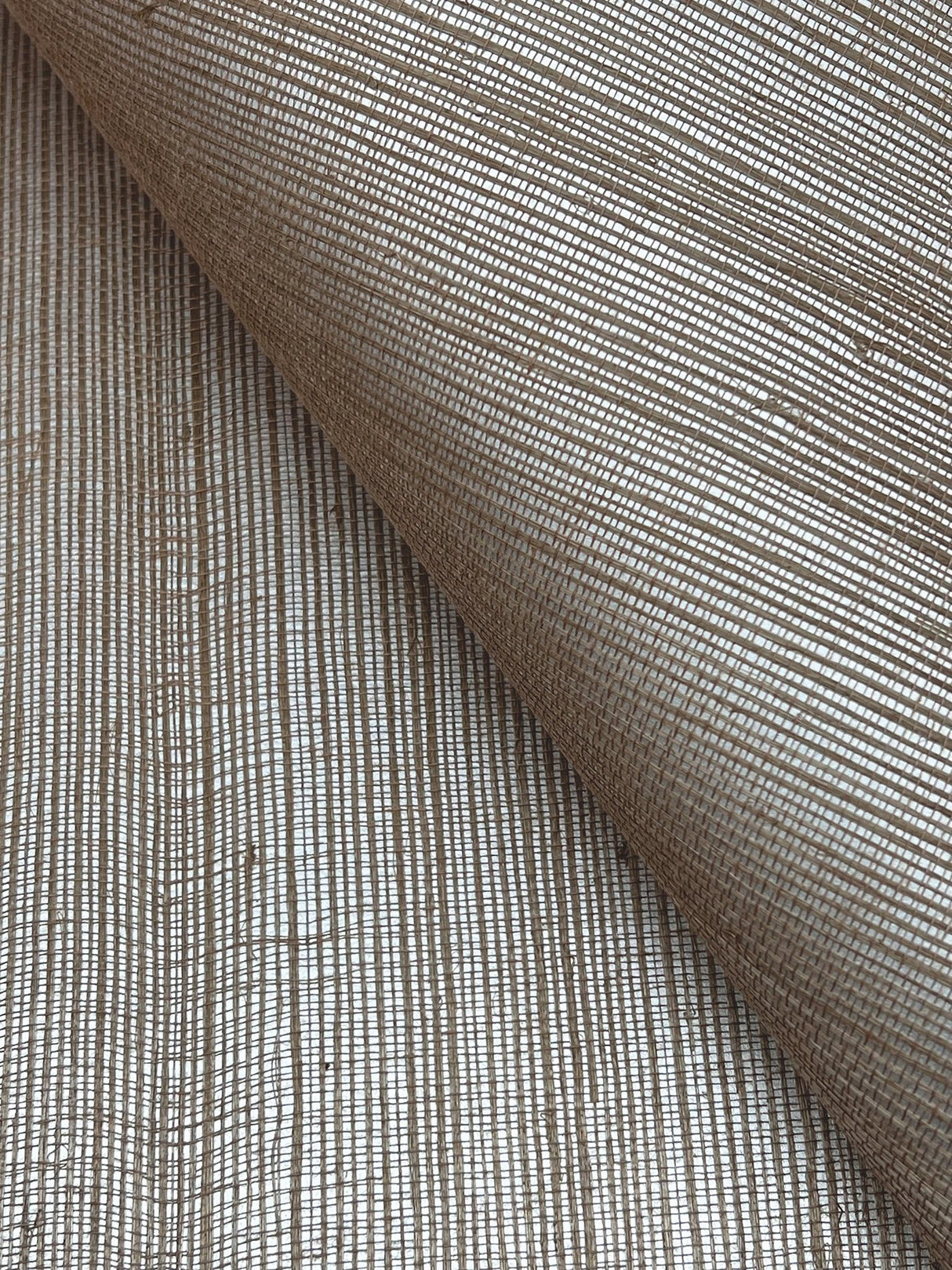 Maguey Sisal Beige Grasscloth Wallpaper with Metallic Finish - York GV0136NWFD