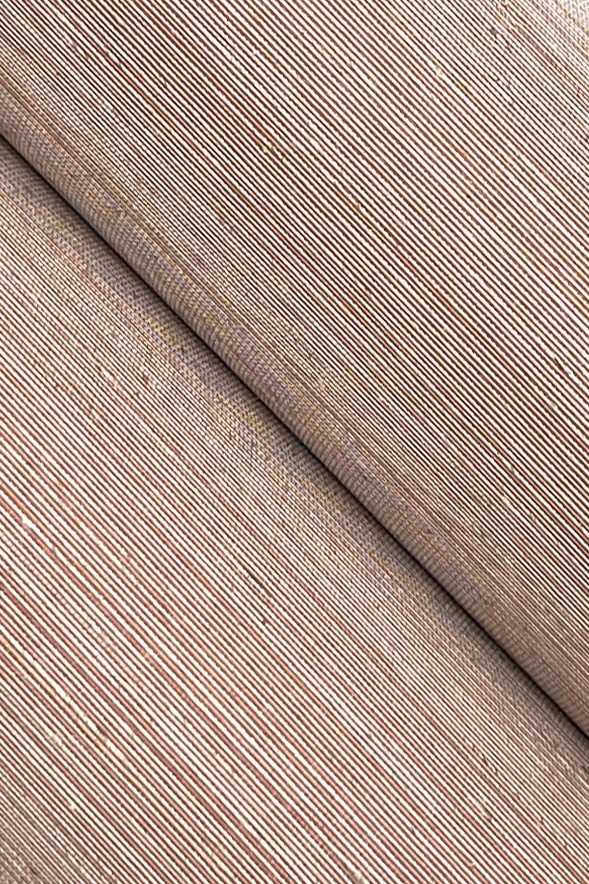 Delicate Abaca Brick Grasscloth Wallpaper with Metallic Effect - York GV0281