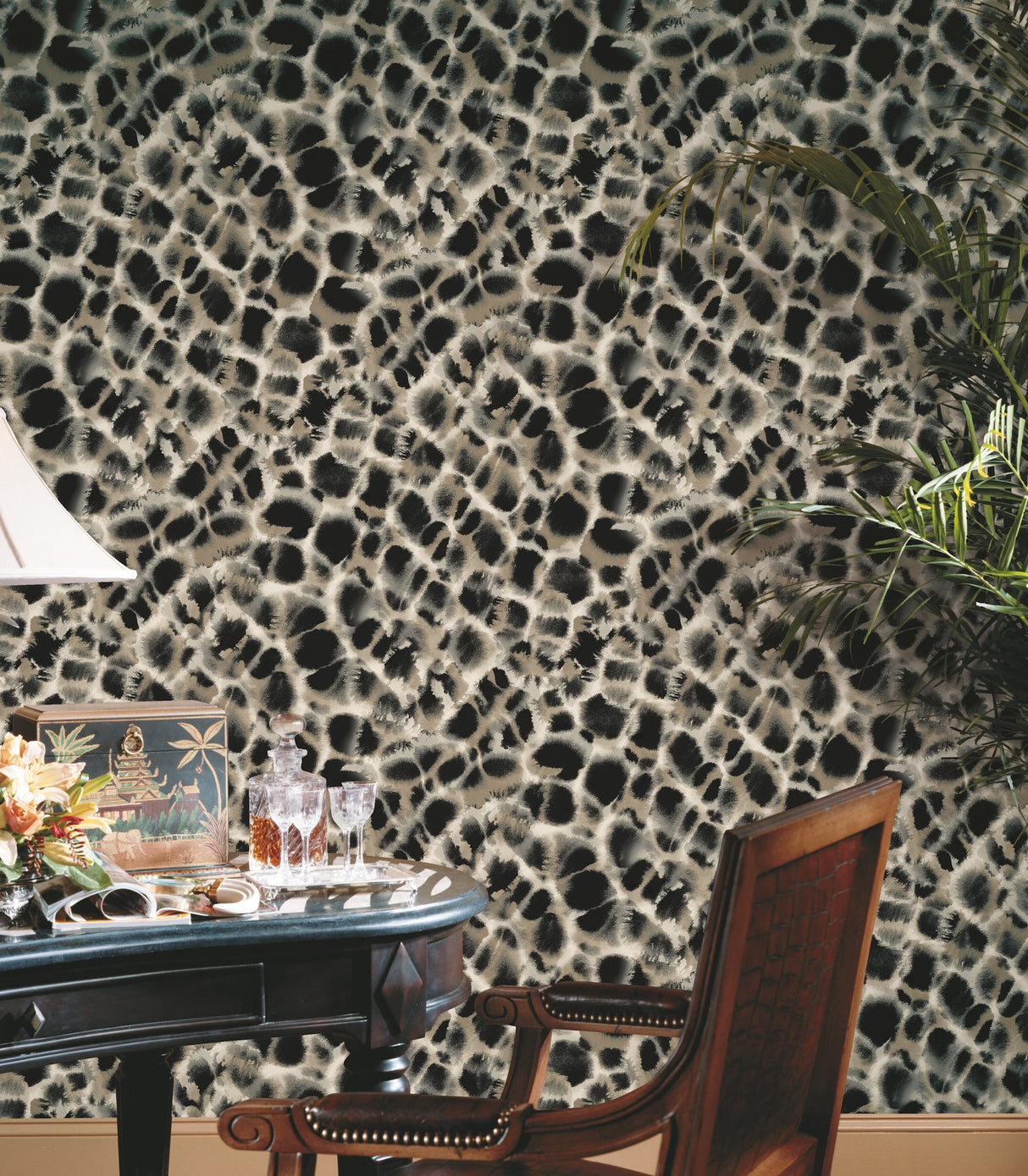 Leopard Rosettes Black Wallpaper with Watercolor Animal Print - York HO2162