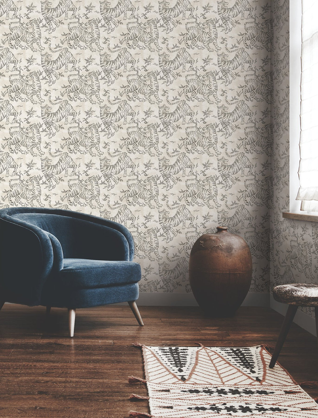 Orly Tigers White Wallpaper with Vintage Animal Motif - York LM5331