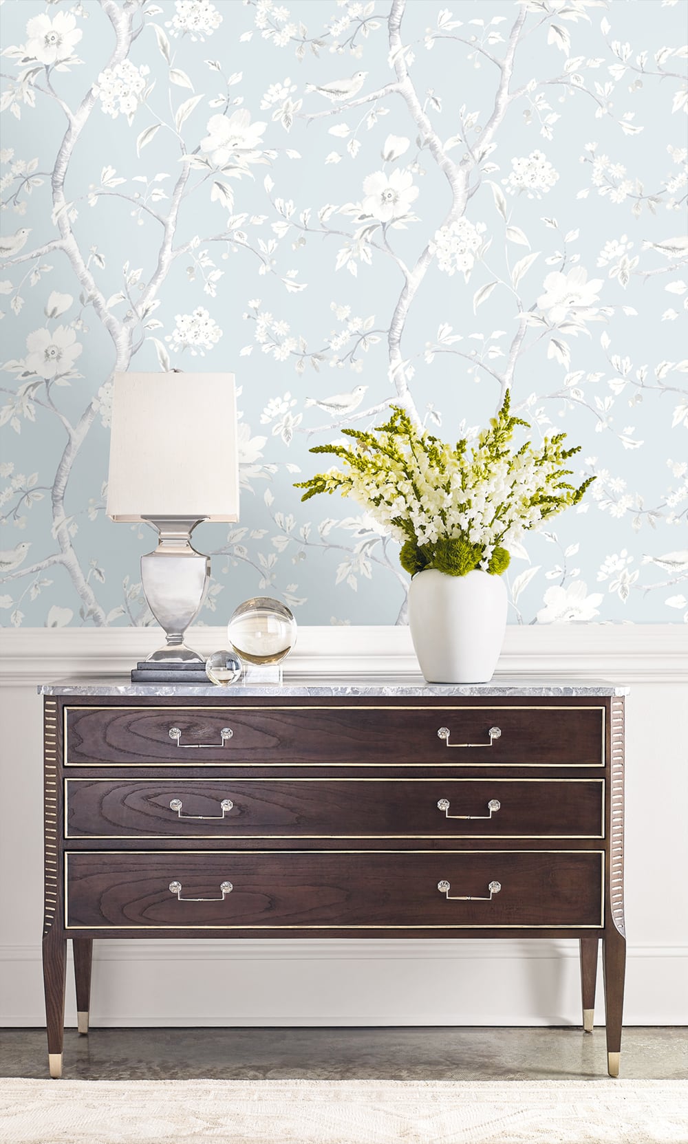 Southport Floral Trail Blue Frost and Cove Gray by Luxe Retreat Chinoiserie Floral Wallpaper – Lillian August LN11122