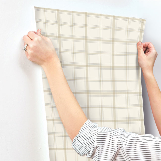 Hunter Neutral Plaid Wallpaper - Magnolia Home MF4793 - York