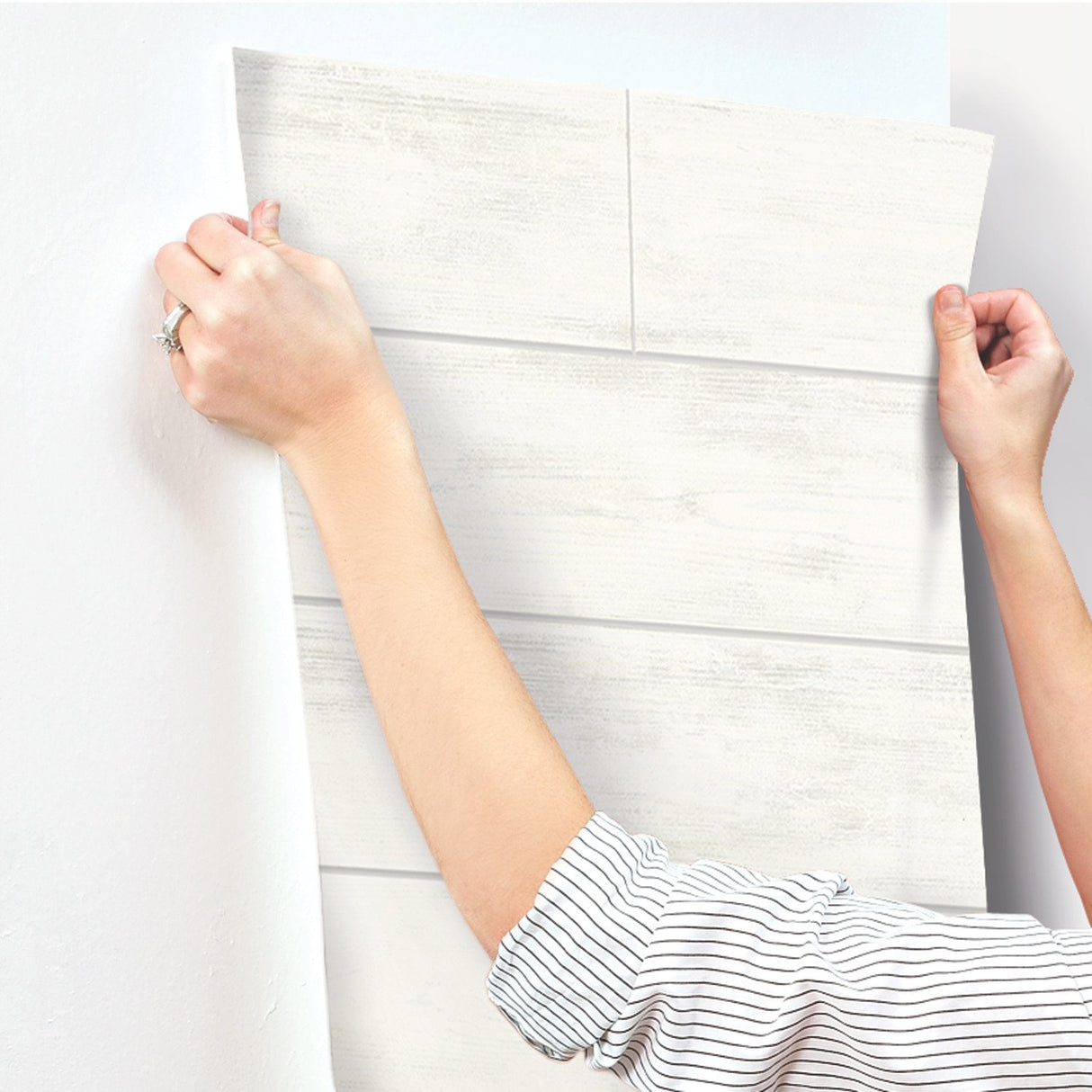 Shiplap White & Grey Wallpaper with Woodgrain Shiplap Pattern - York MH1560