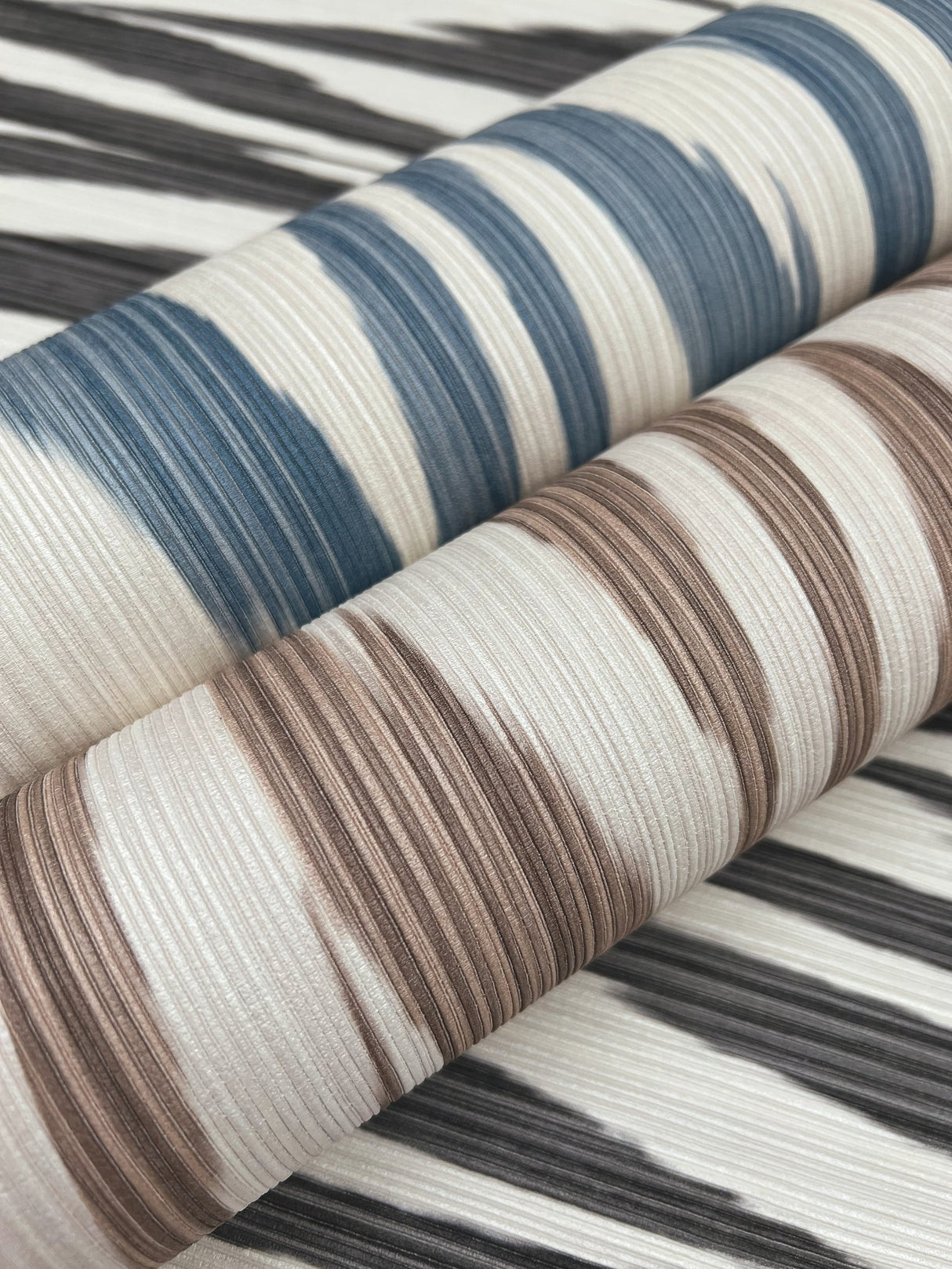 Flamed Zigzag Blue & Cream Wallpaper with Geometric Flame Stitch Motif - Missoni MI10340