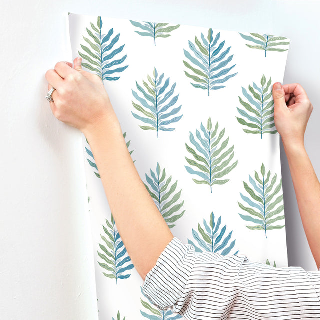 Miramar Lush by York Wallcoverings Botanical Wallpaper – York Wallcoverings MT5602