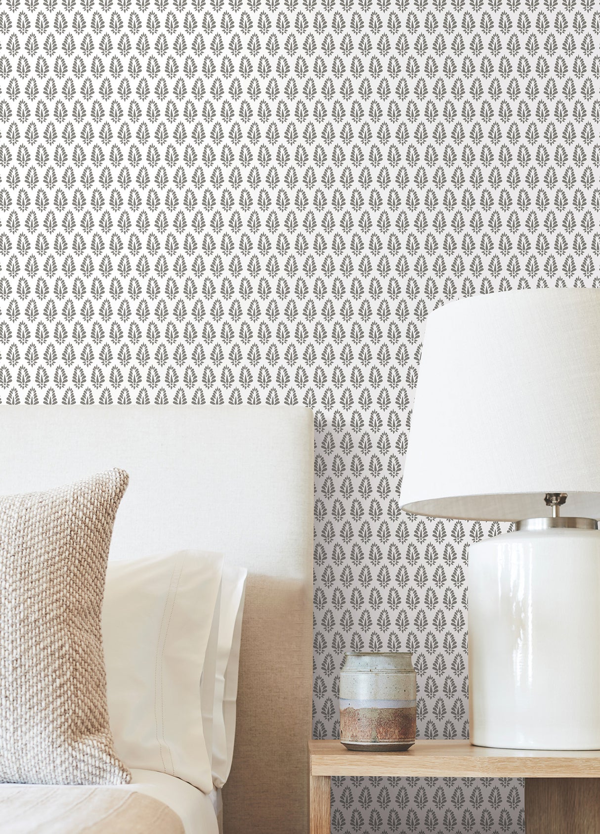 Mehndi Onyx by York Wallcoverings Small Prints Wallpaper- York Wallcoverings MT5608