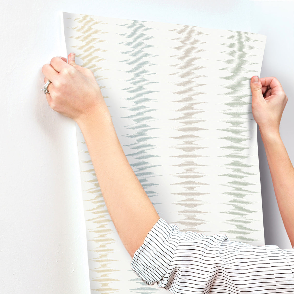 Woven Desert Coastal by York Wallcoverings Striped Non Woven Wallpaper – York Wallcoverings MT5641